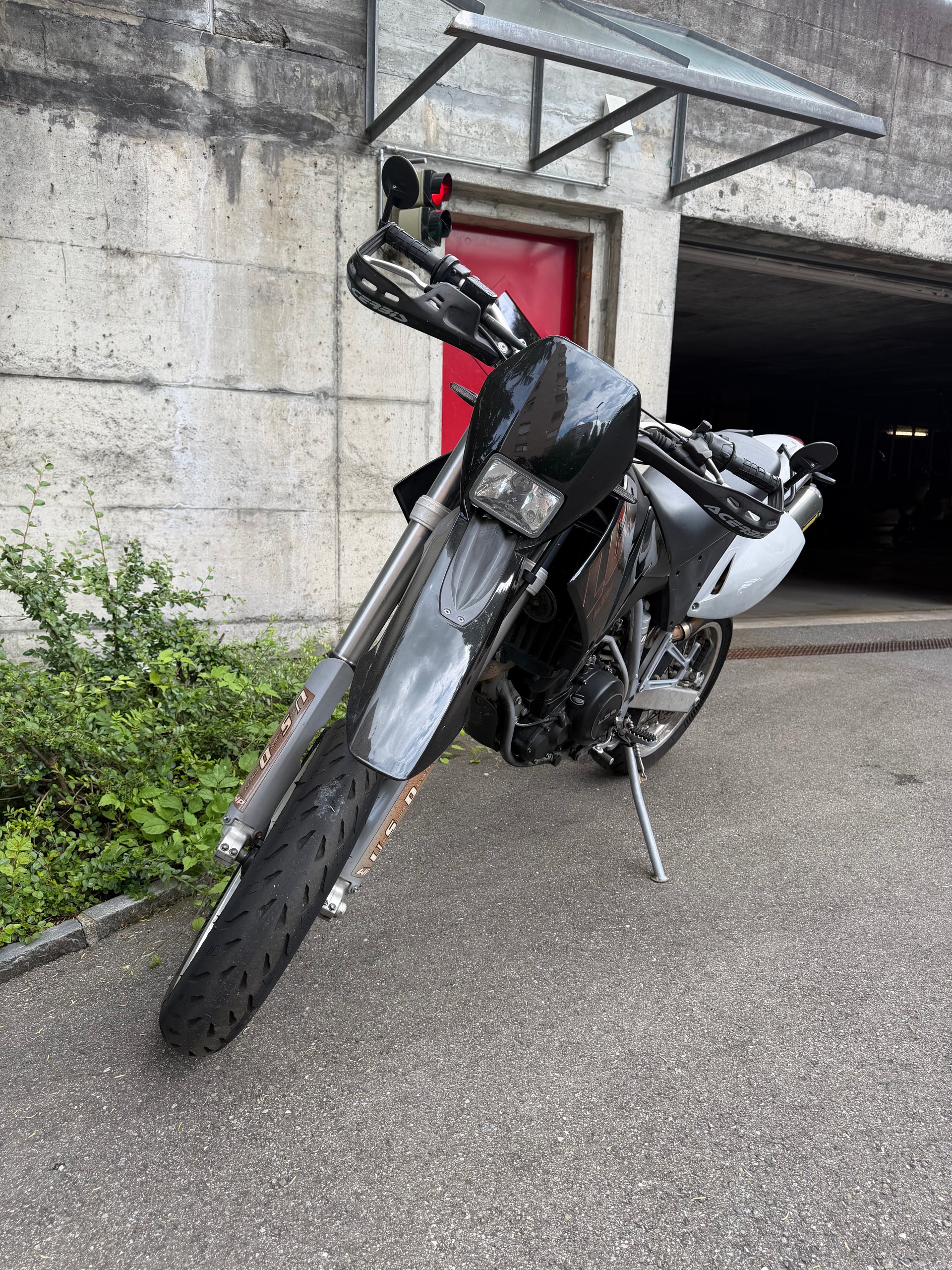 KTM 640 LC4-E-image-2