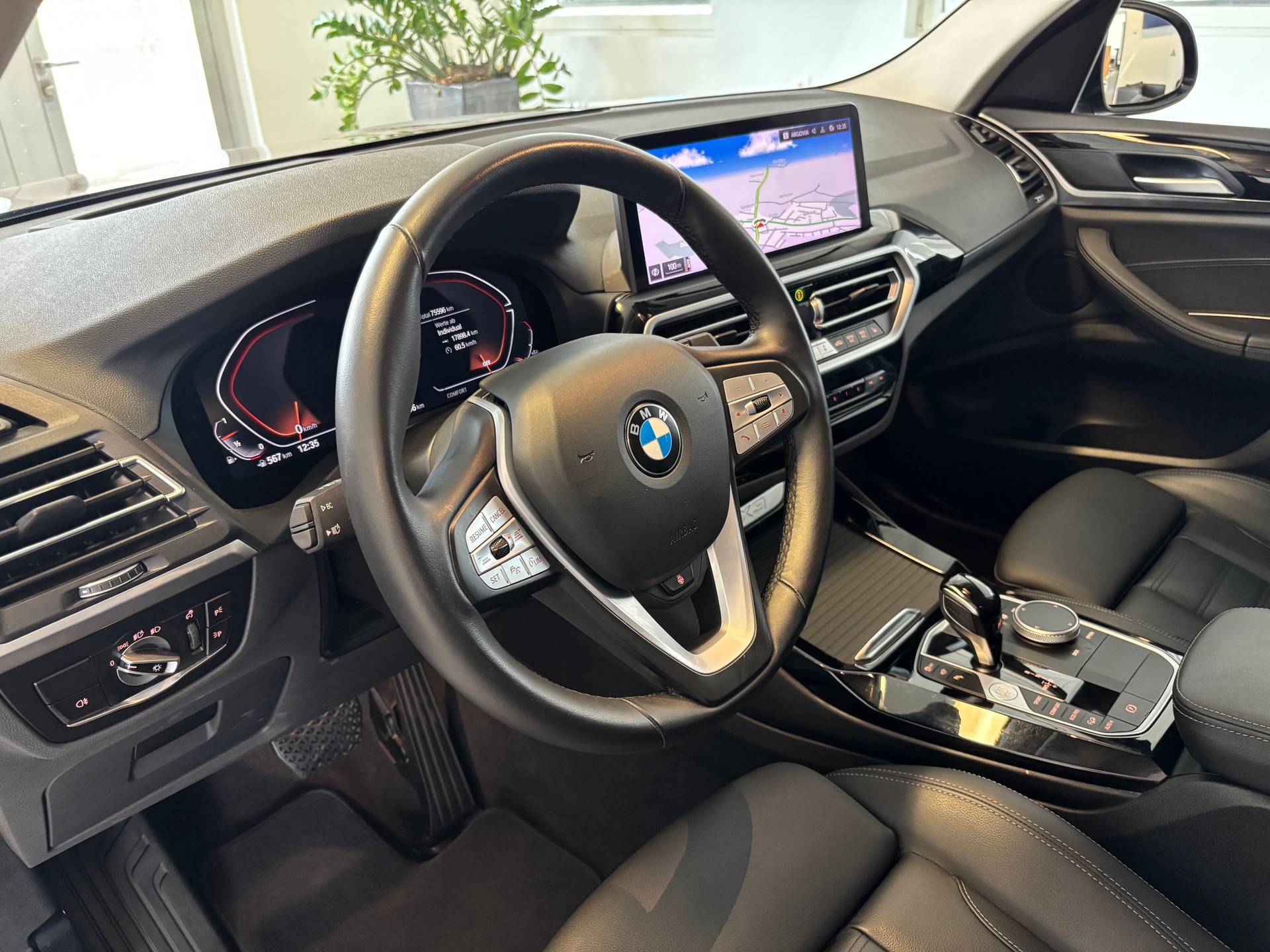 BMW X3 xDrive 20i-image-5