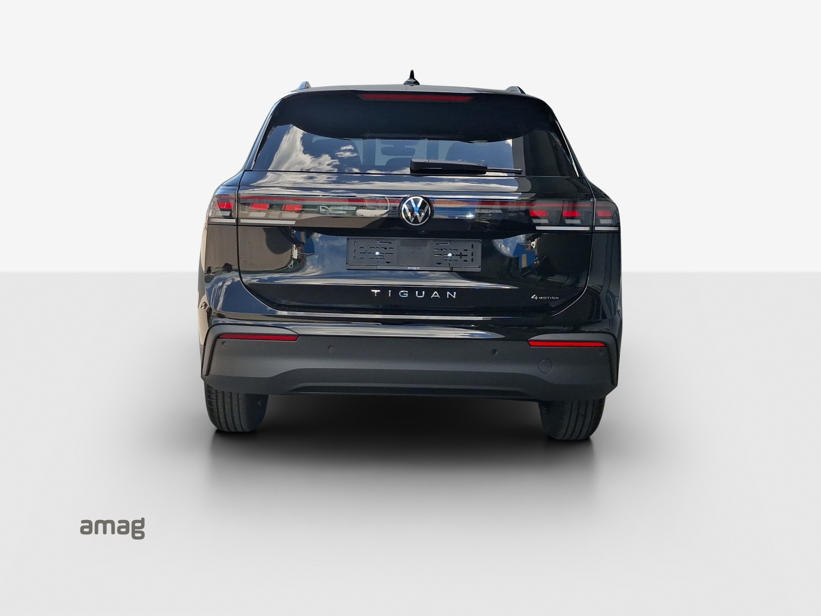 VW Tiguan 2.0 TSI DSG R-Line United 4Motion-showroom-element-3