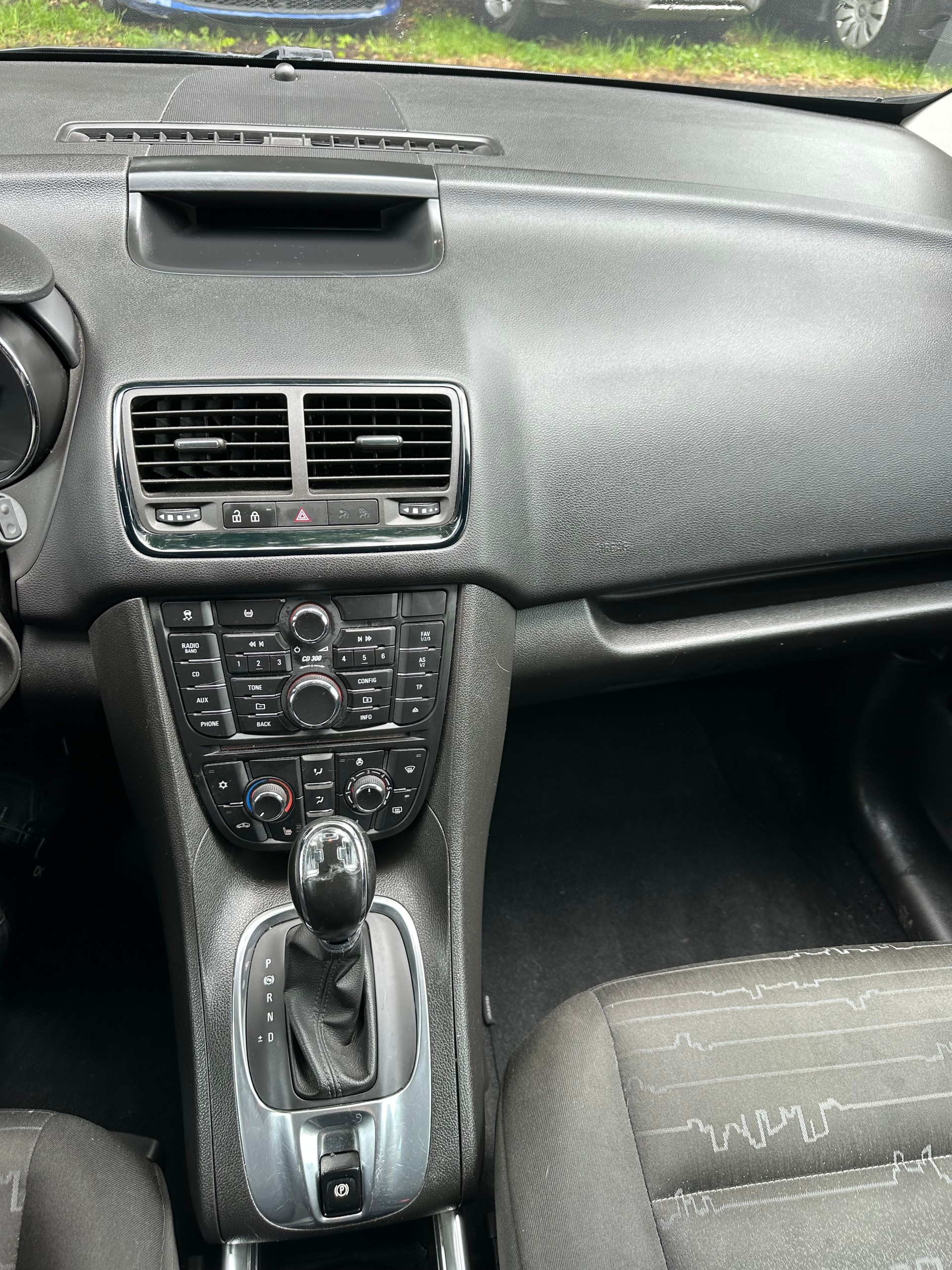 OPEL Meriva 1.7 CDTi Enjoy Automatic-image-11