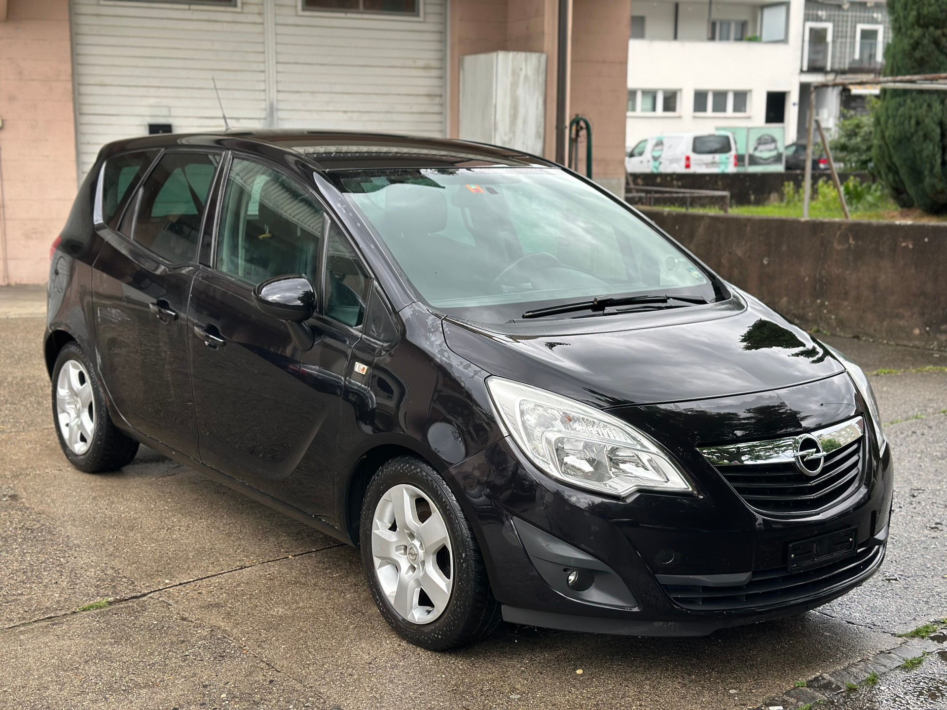 OPEL Meriva 1.7 CDTi Enjoy Automatic-image-1