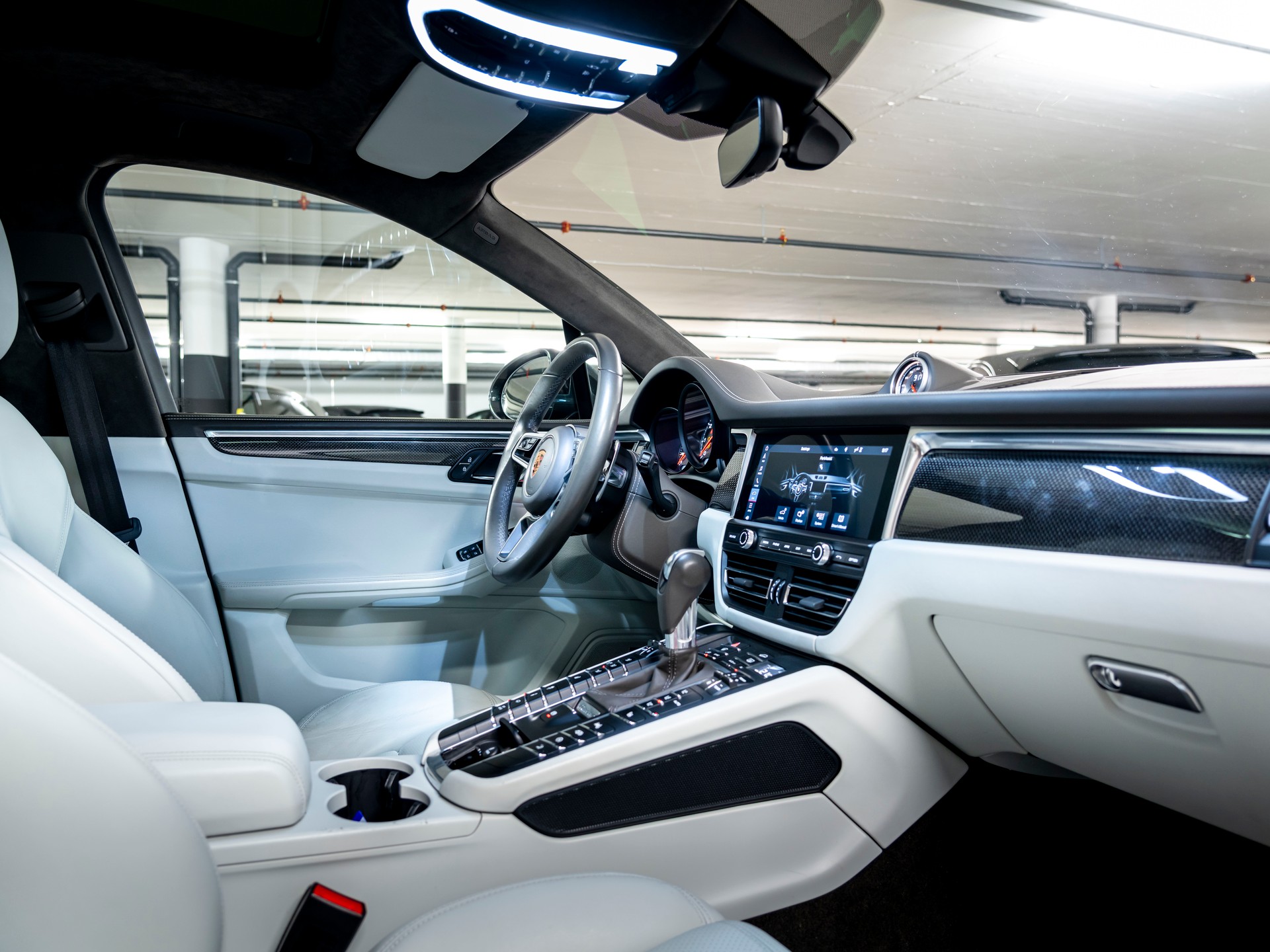 PORSCHE Macan Turbo PDK-image-23