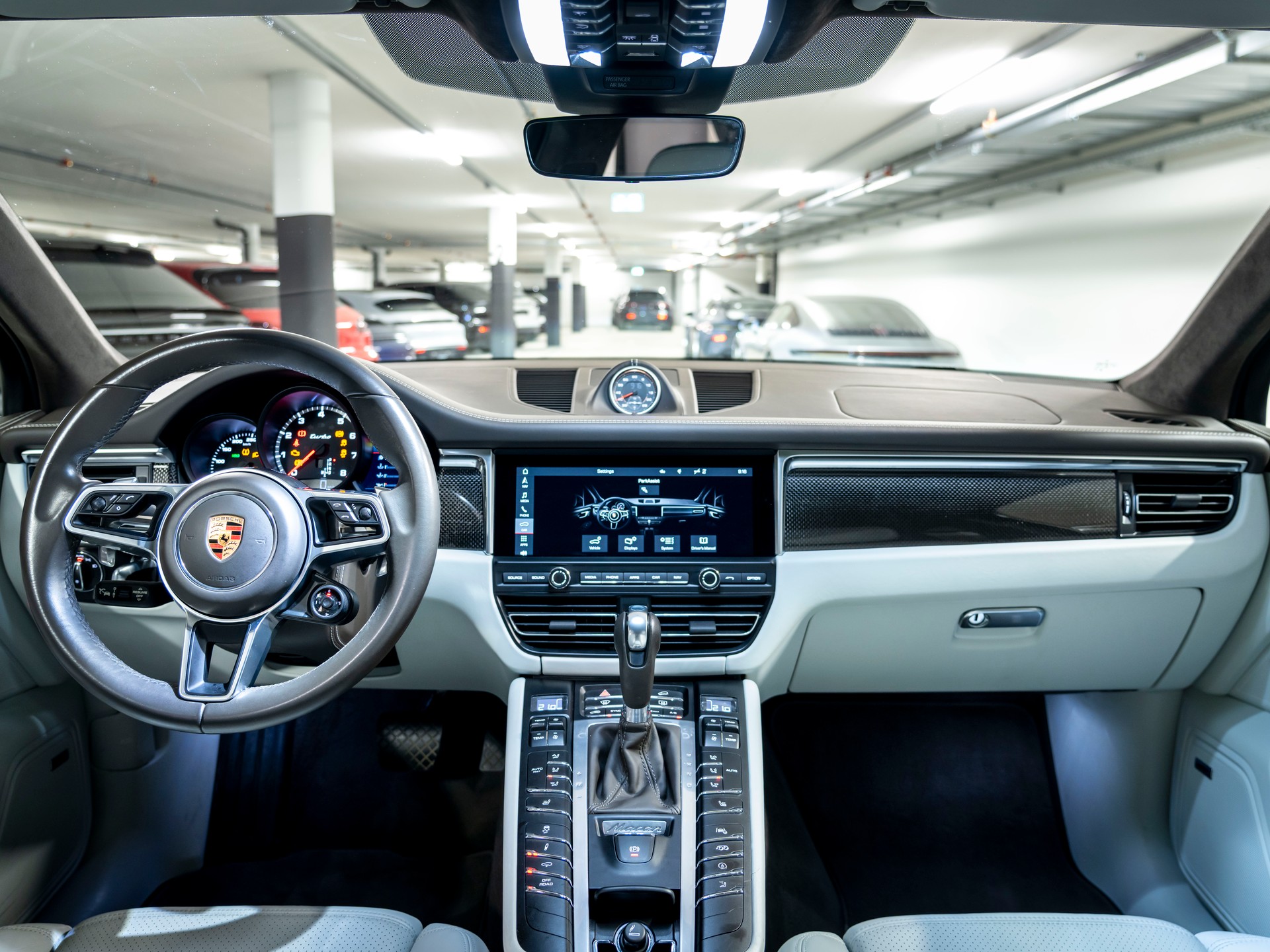 PORSCHE Macan Turbo PDK-image-22