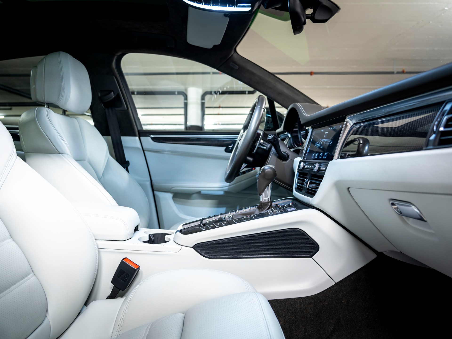 PORSCHE Macan Turbo PDK-image-24
