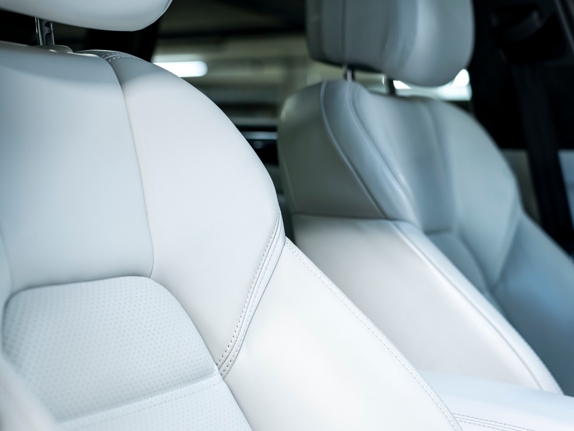 PORSCHE Macan Turbo PDK-image-25