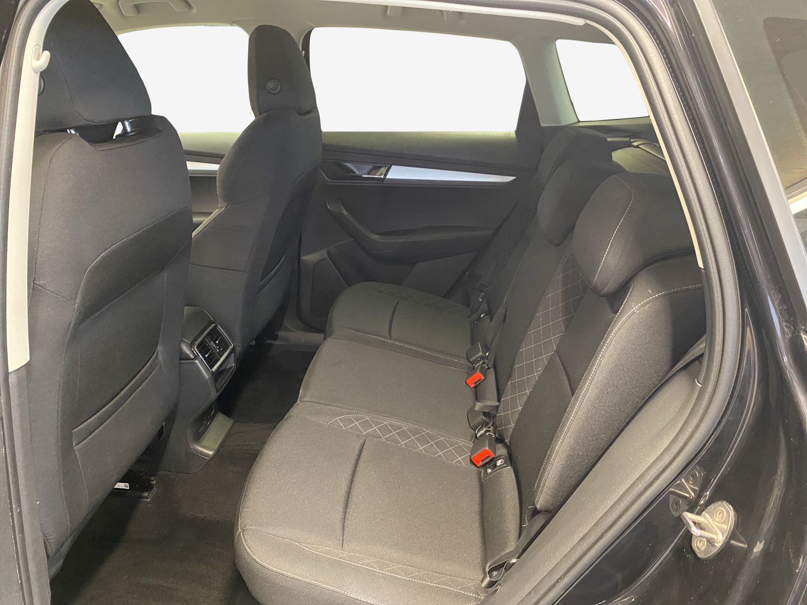 SKODA Karoq 2.0 TDI CR Ambition 4x4-image-11