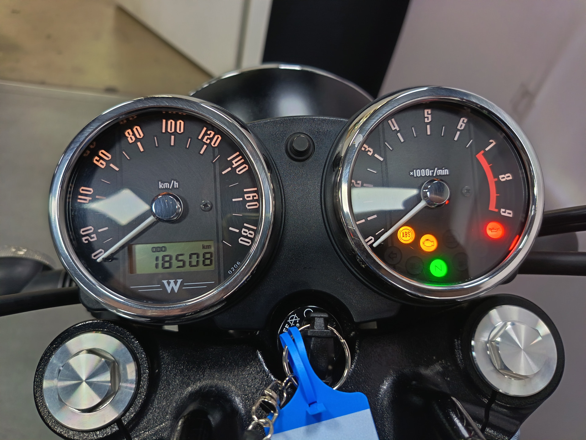 KAWASAKI W 800-image-8