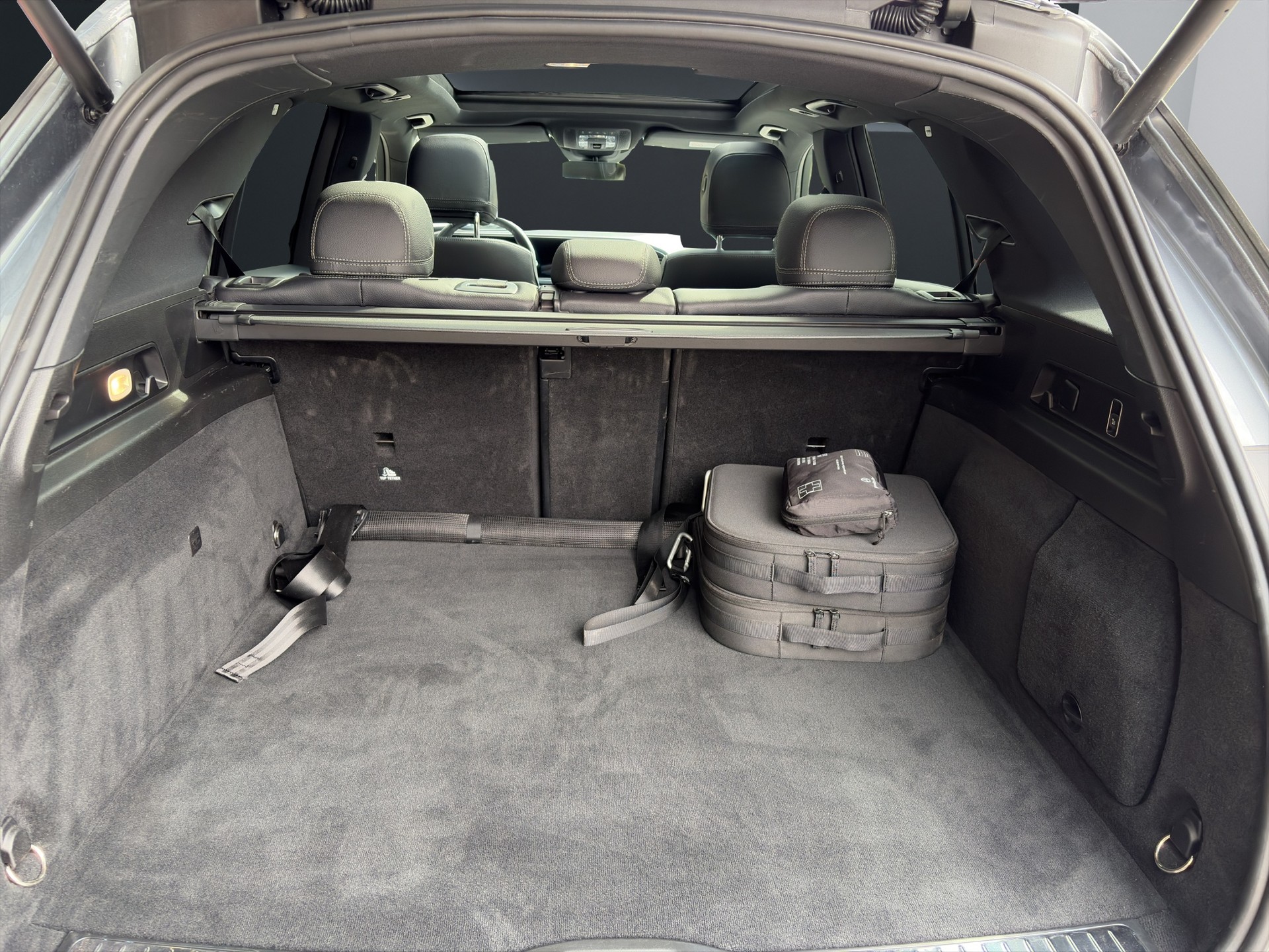 MERCEDES-BENZ GLE 400 e EQ Star AMG Line 4matic-image-15