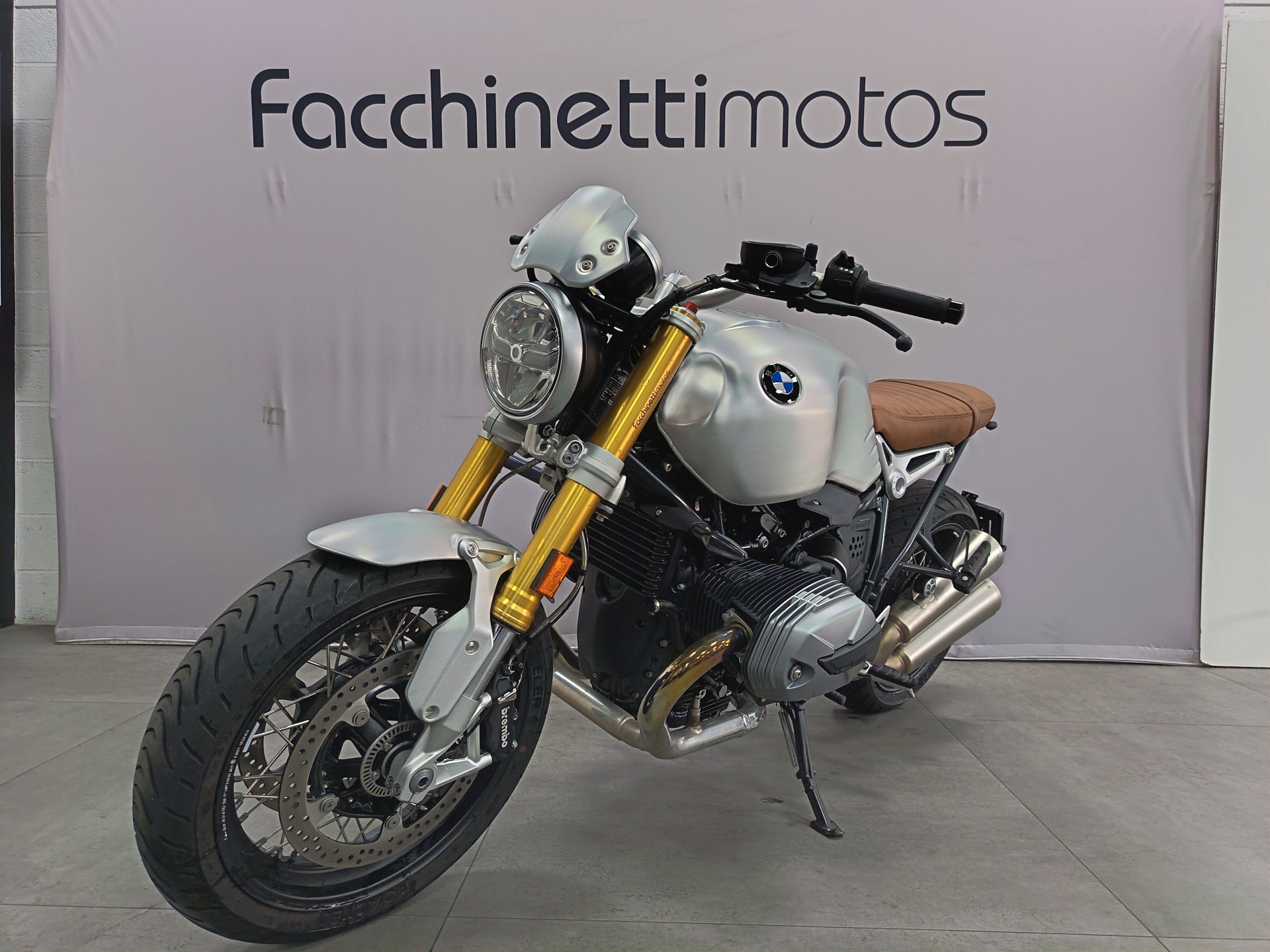 BMW R nineT-image-2