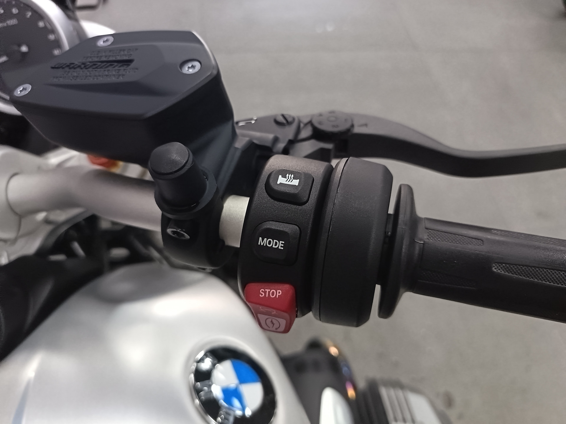 BMW R nineT-image-7