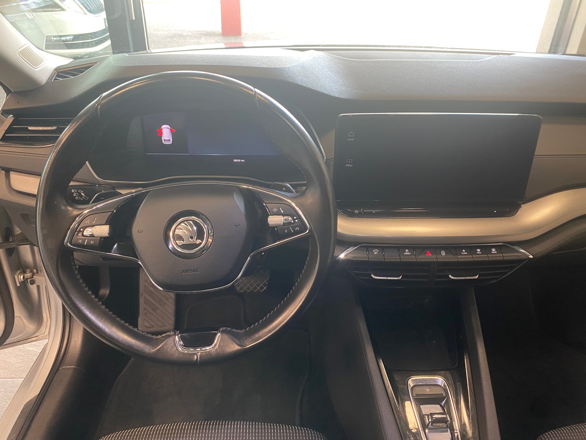 SKODA Octavia Combi 2.0 TDI DSG Ambition-image-6