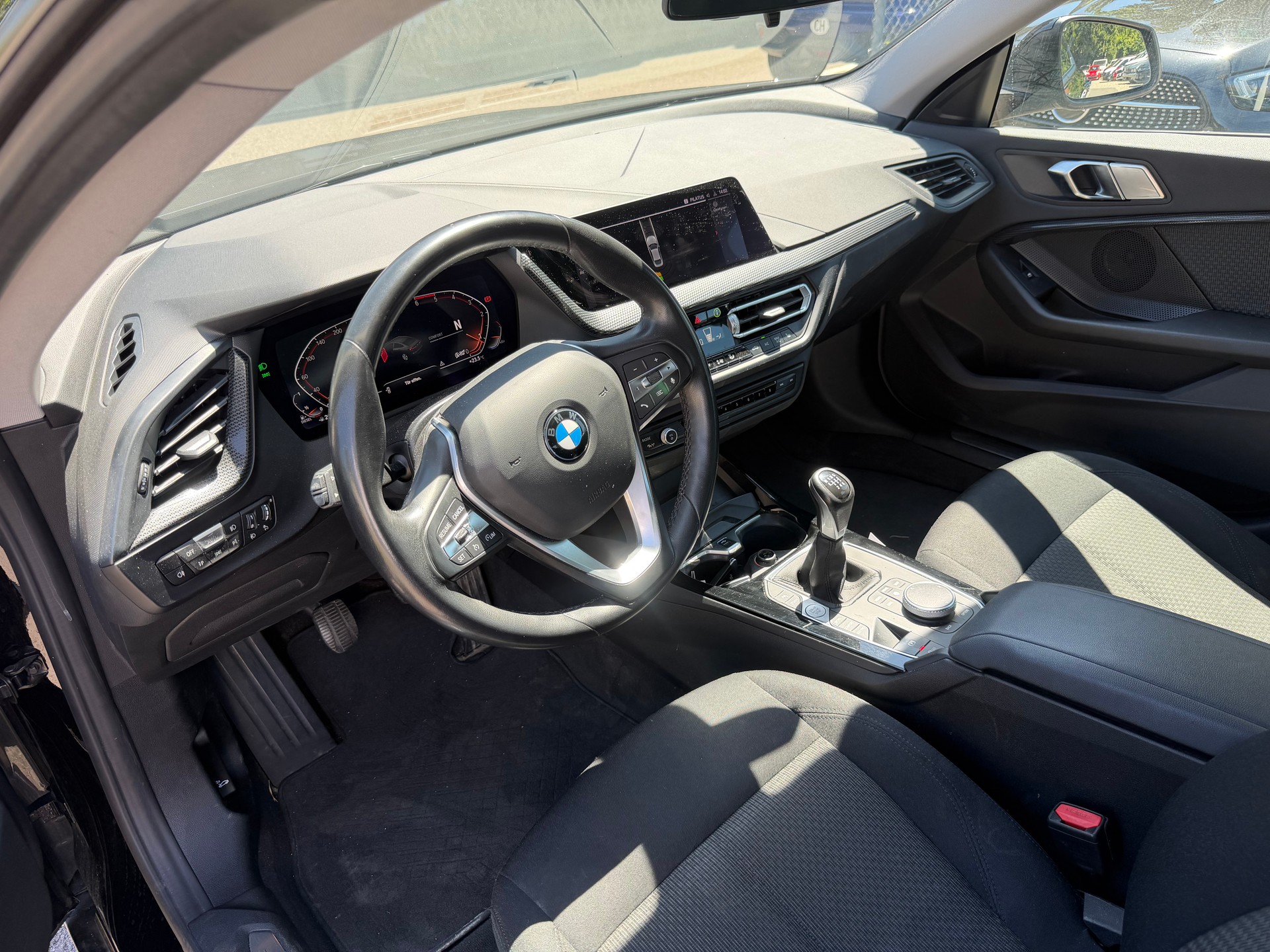 BMW 218d Gran Coupé-image-9