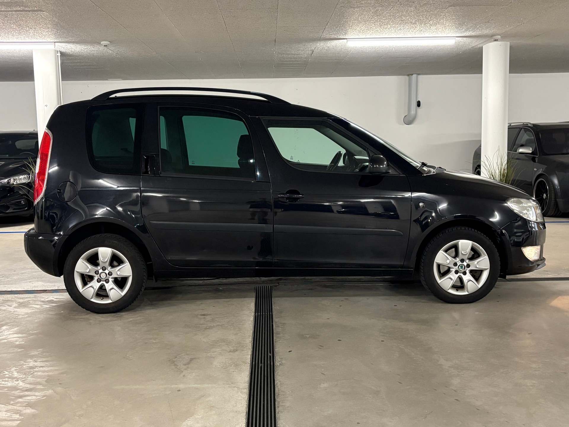 SKODA Roomster 1.2 TSI Ambition (DSG Automat) Frisch ab MFK-image-4