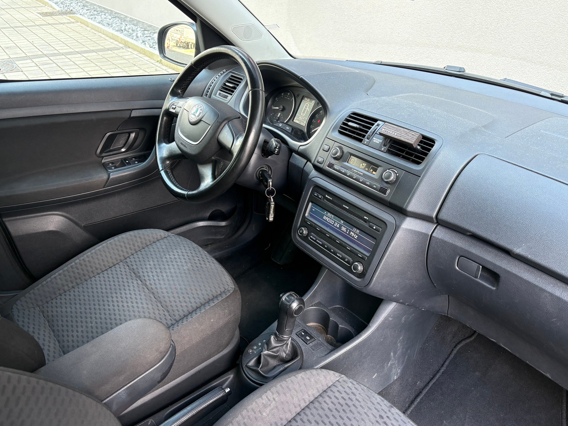 SKODA Roomster 1.2 TSI Ambition (DSG Automat) Frisch ab MFK-image-9