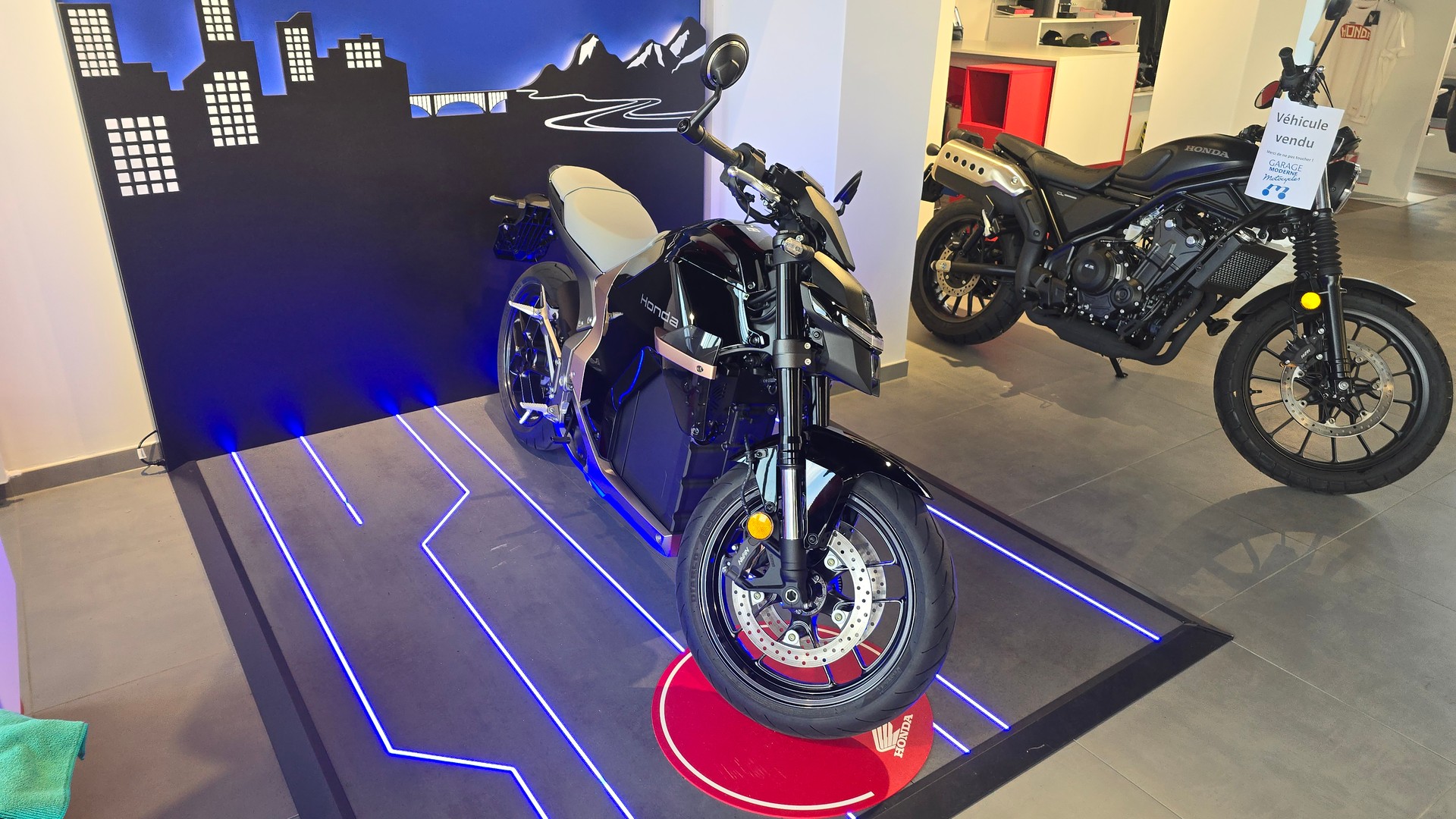 HONDA WN7-image-0