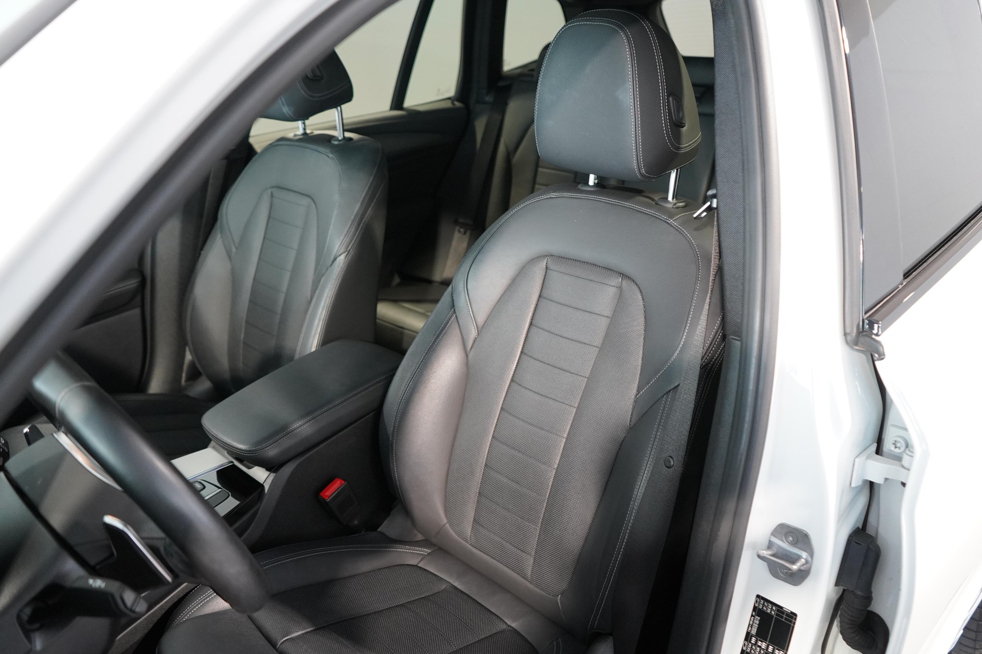 BMW X3 M40i-image-5