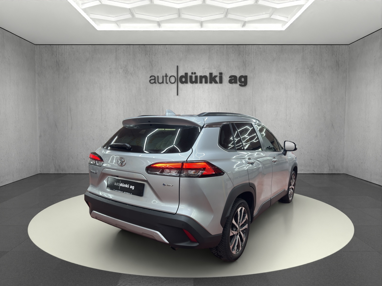 TOYOTA Corolla Cross 2.0 4WD Trend e-CVT-showroom-element-3