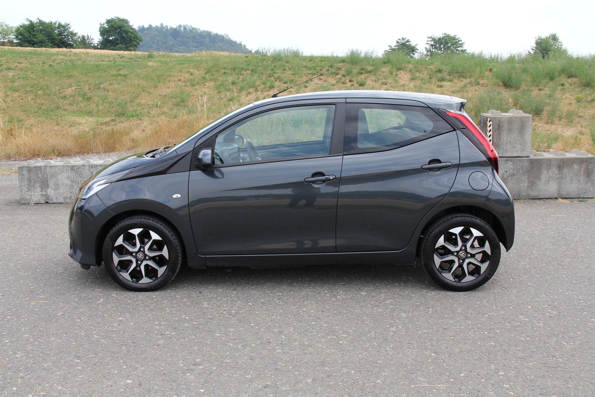 TOYOTA Aygo 1.0 VVT-i Limited Blue