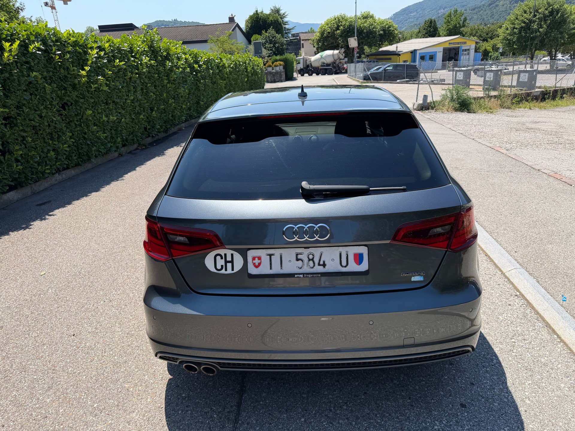 AUDI A3 Sportback 2.0 TDI Attraction quattro S-tronic-image-4