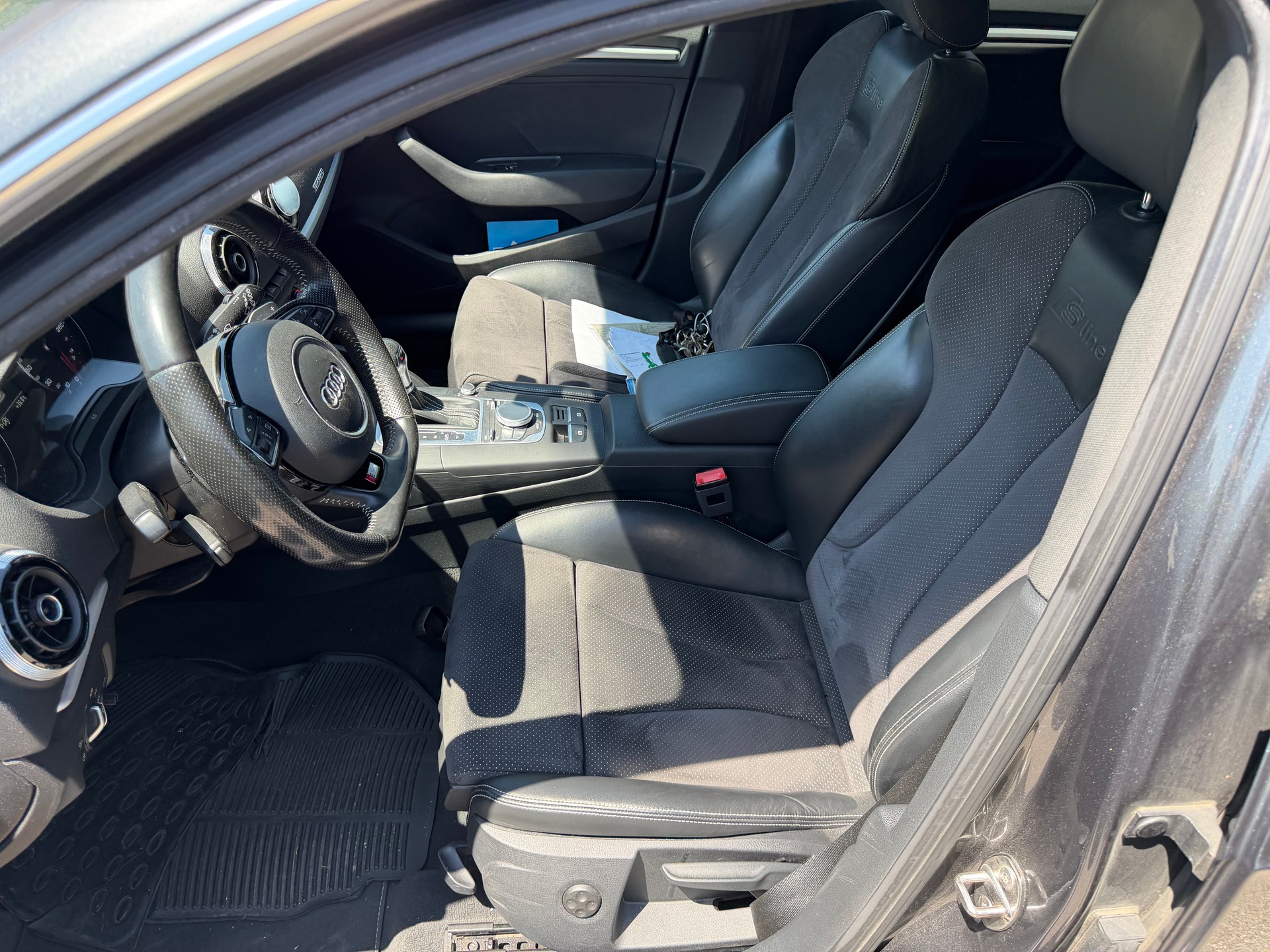 AUDI A3 Sportback 2.0 TDI Attraction quattro S-tronic-image-7