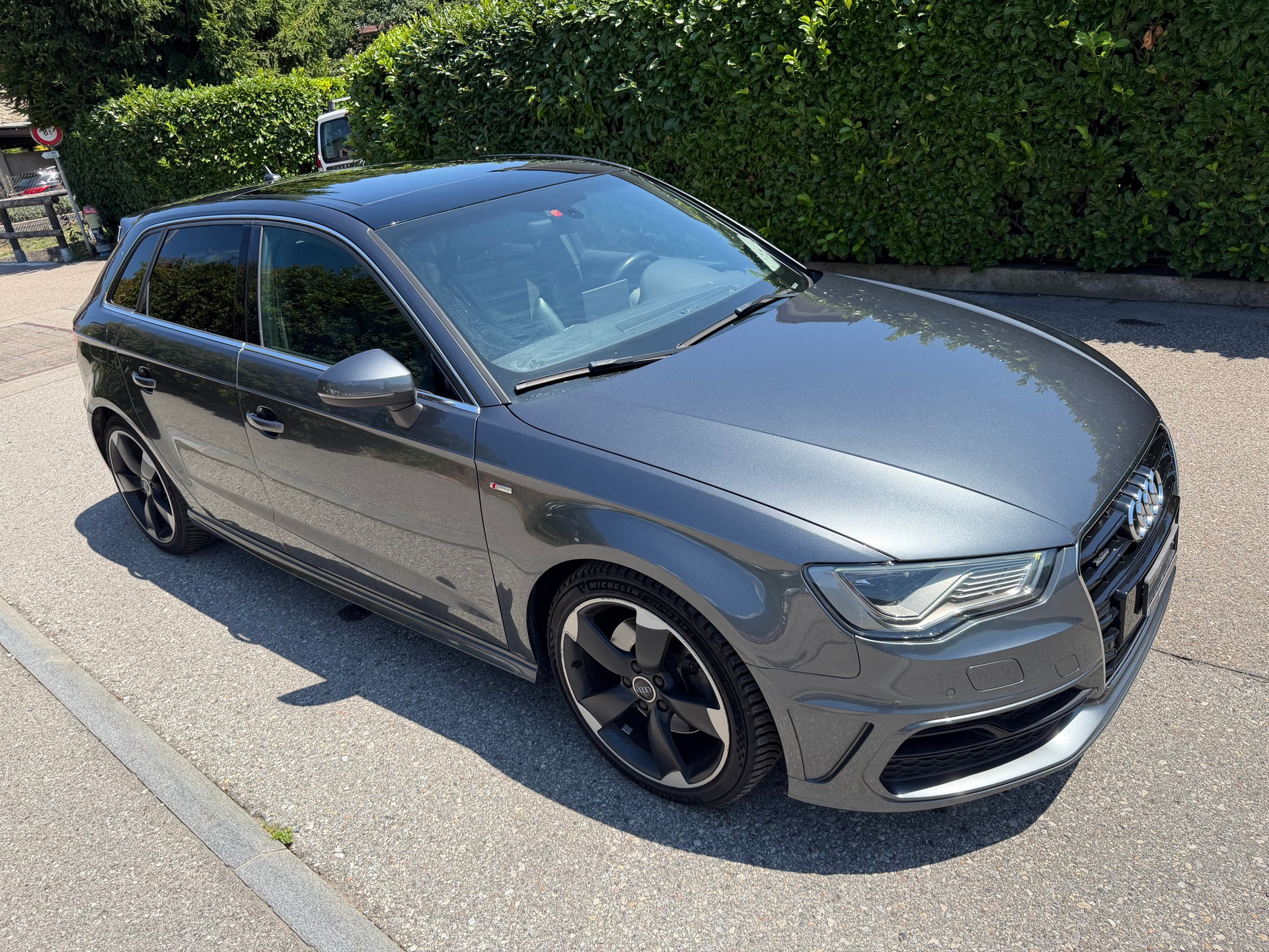 AUDI A3 Sportback 2.0 TDI Attraction quattro S-tronic-image-2