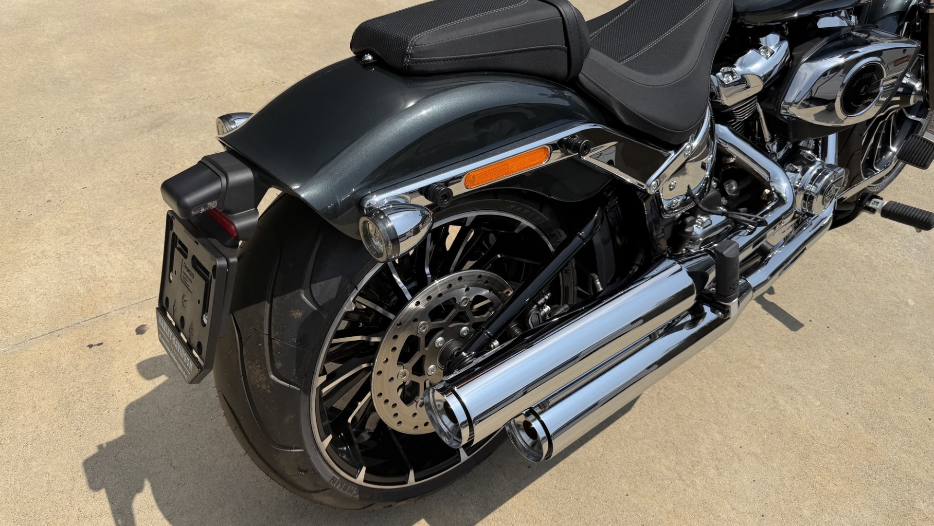 HARLEY-DAVIDSON FXBR 1923 Breakout 117-image-2