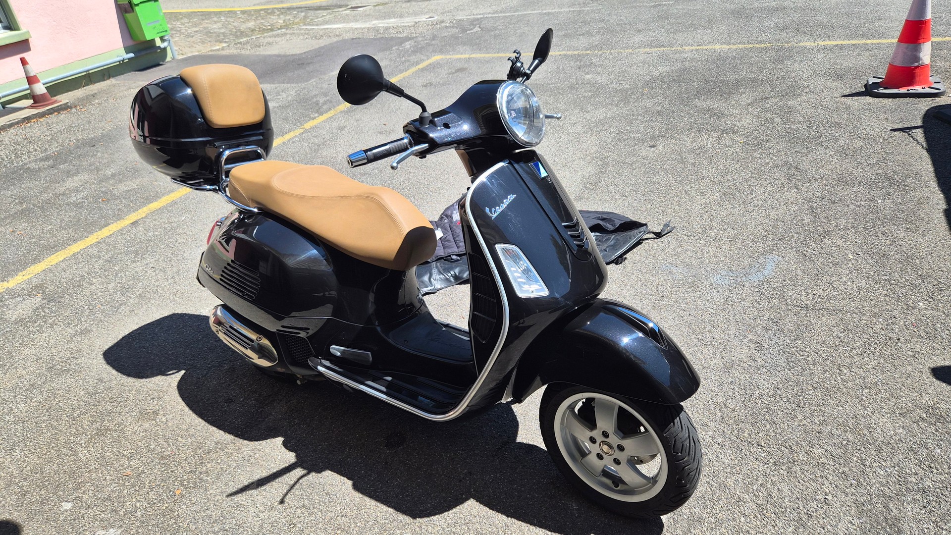 PIAGGIO Vespa GTS 125 Touring i.e ABS-image-7