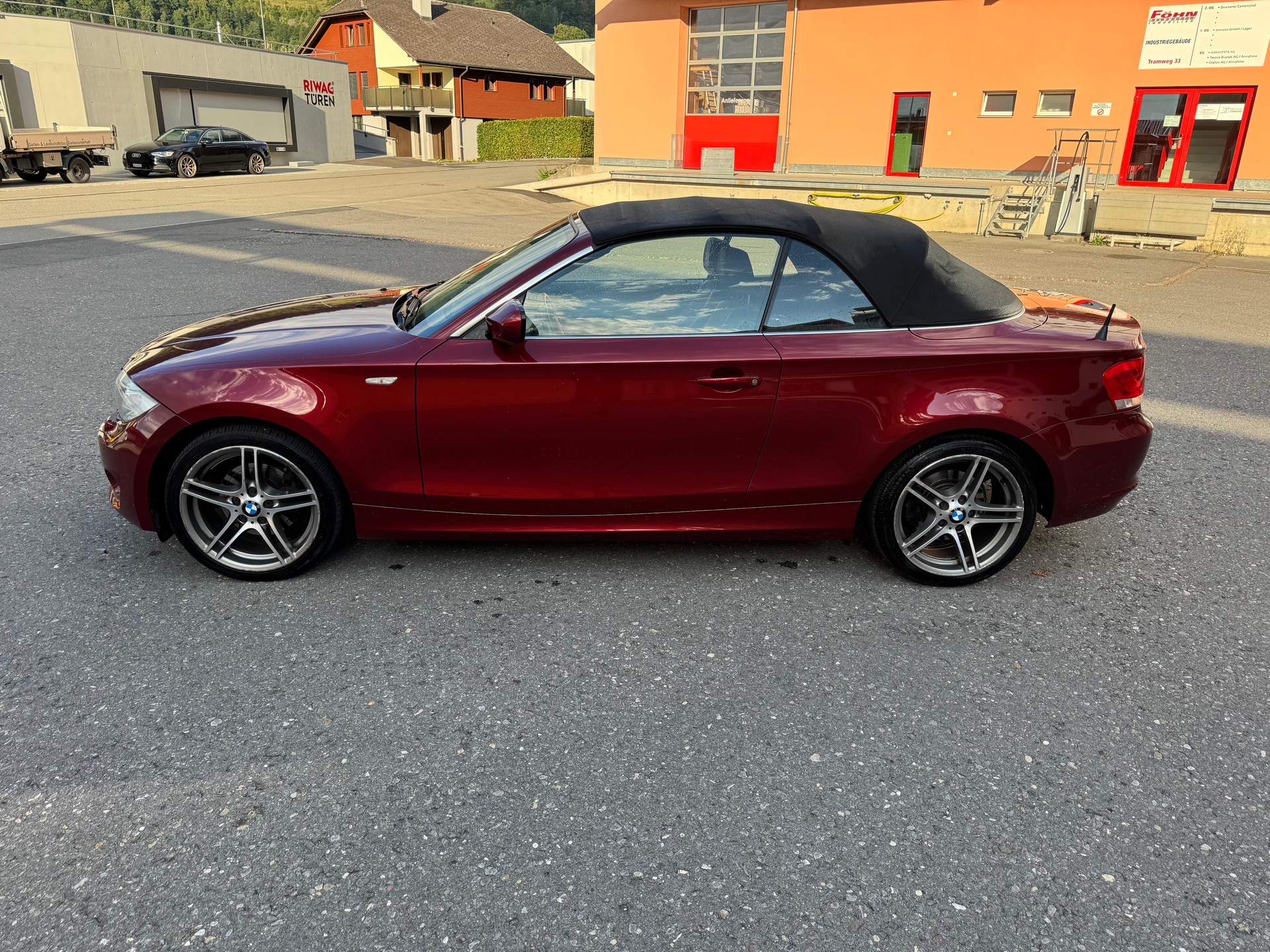 BMW 125i Cabrio-image-7