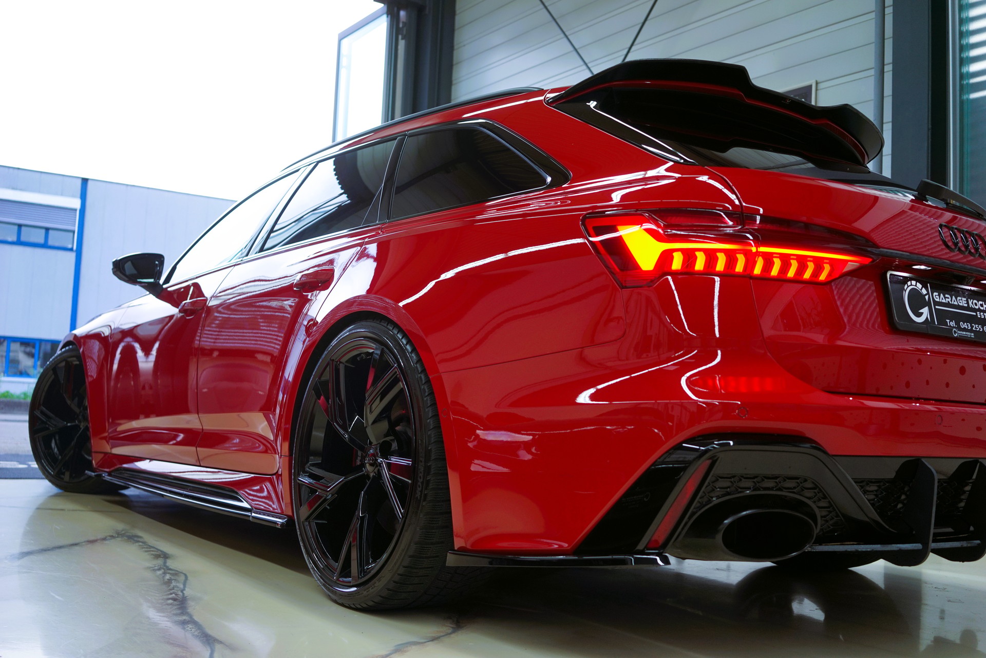 AUDI RS6 Avant 4.0 TFSI V8 quattro / Tango-Rot **-image-5