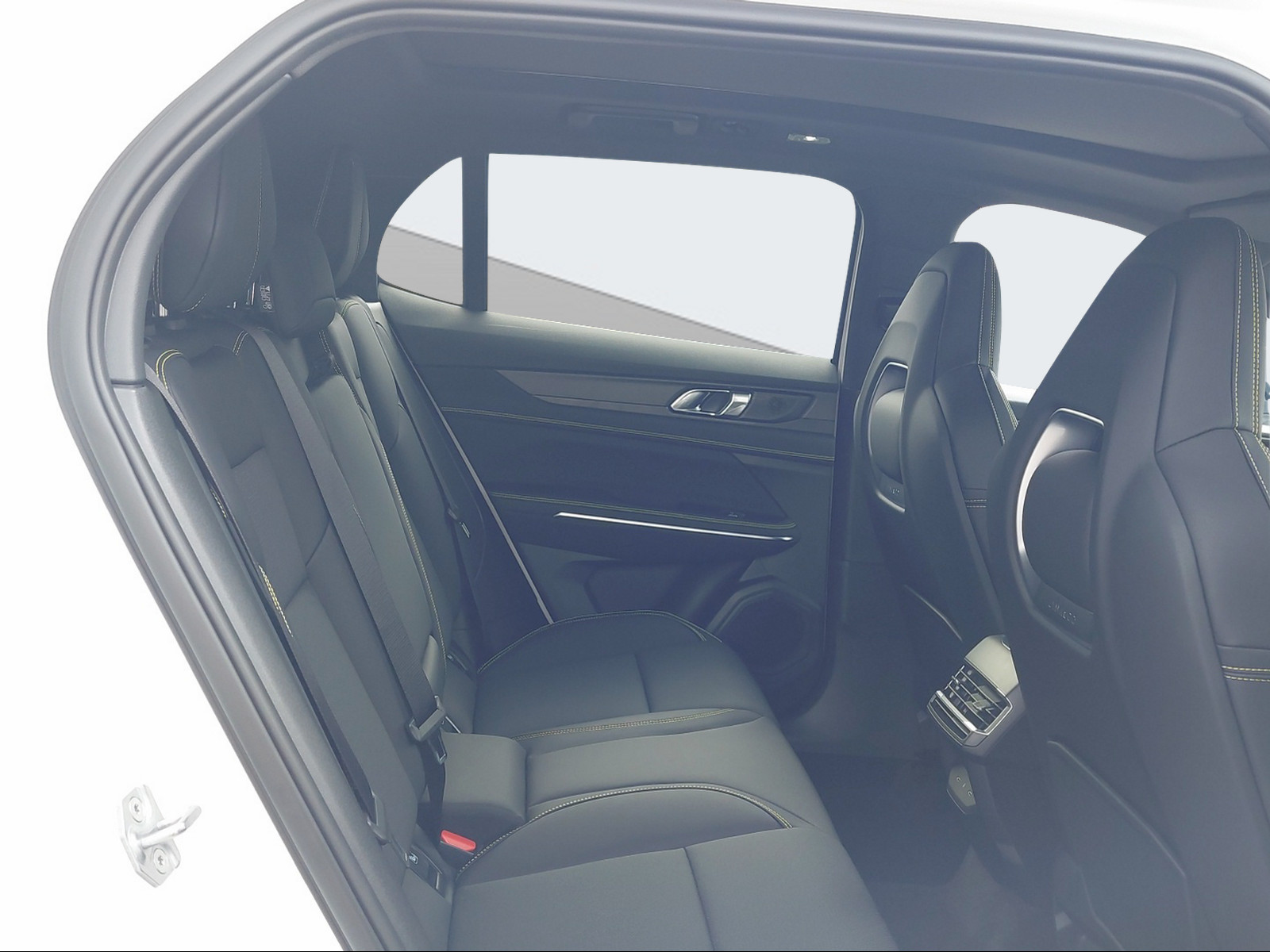 LYNK & CO 01 1.5 PHEV More-image-12