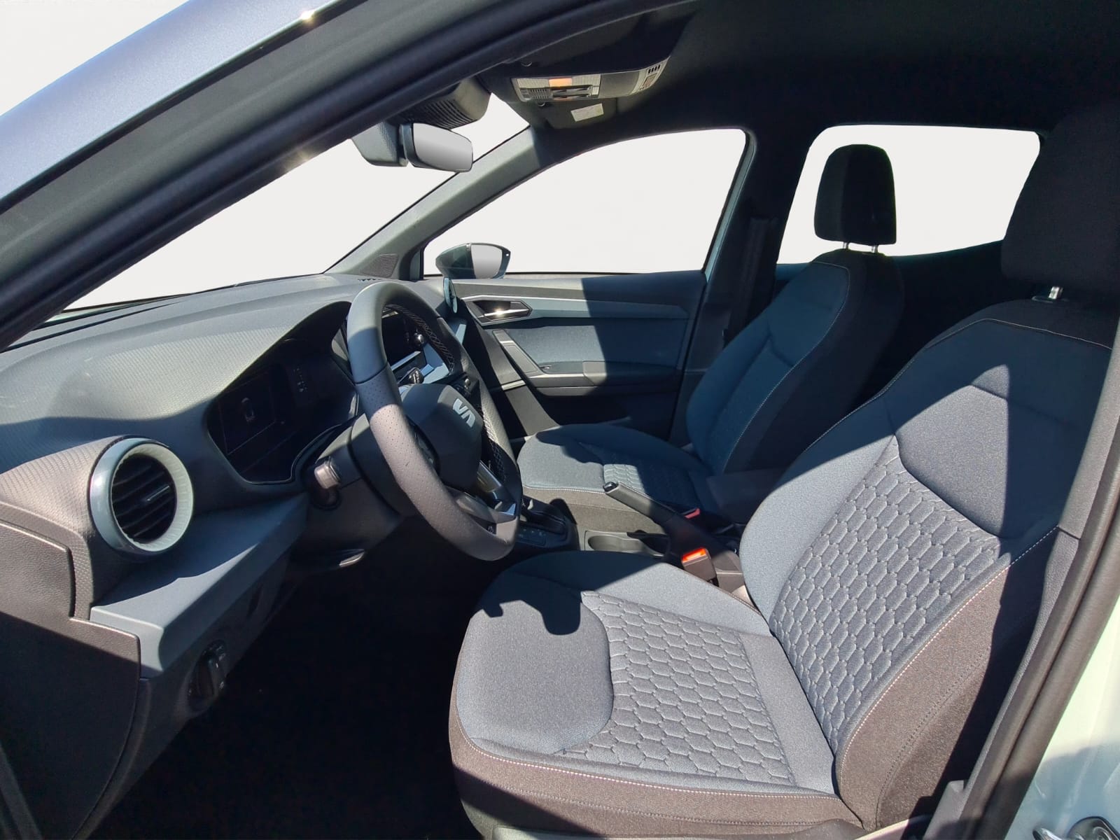 SEAT Arona 1.0 TSI Eco Style DSG-image-12