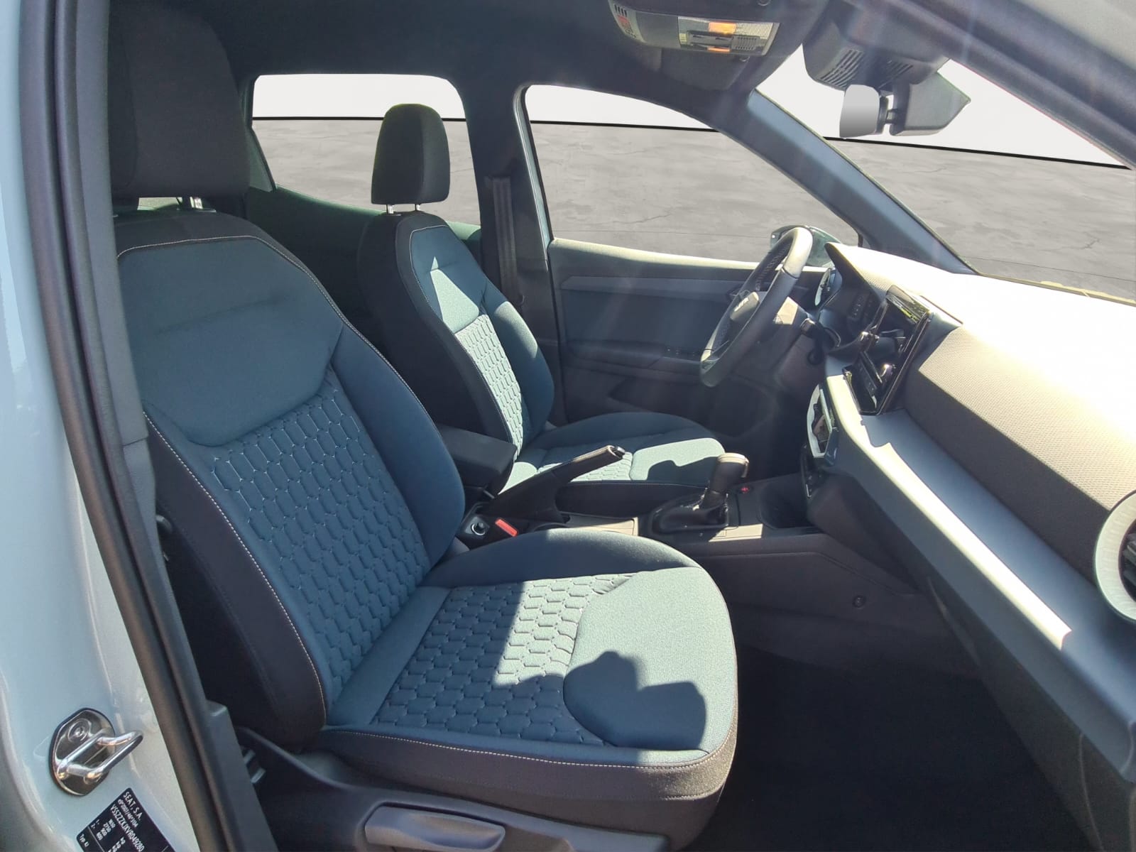 SEAT Arona 1.0 TSI Eco Style DSG-image-13