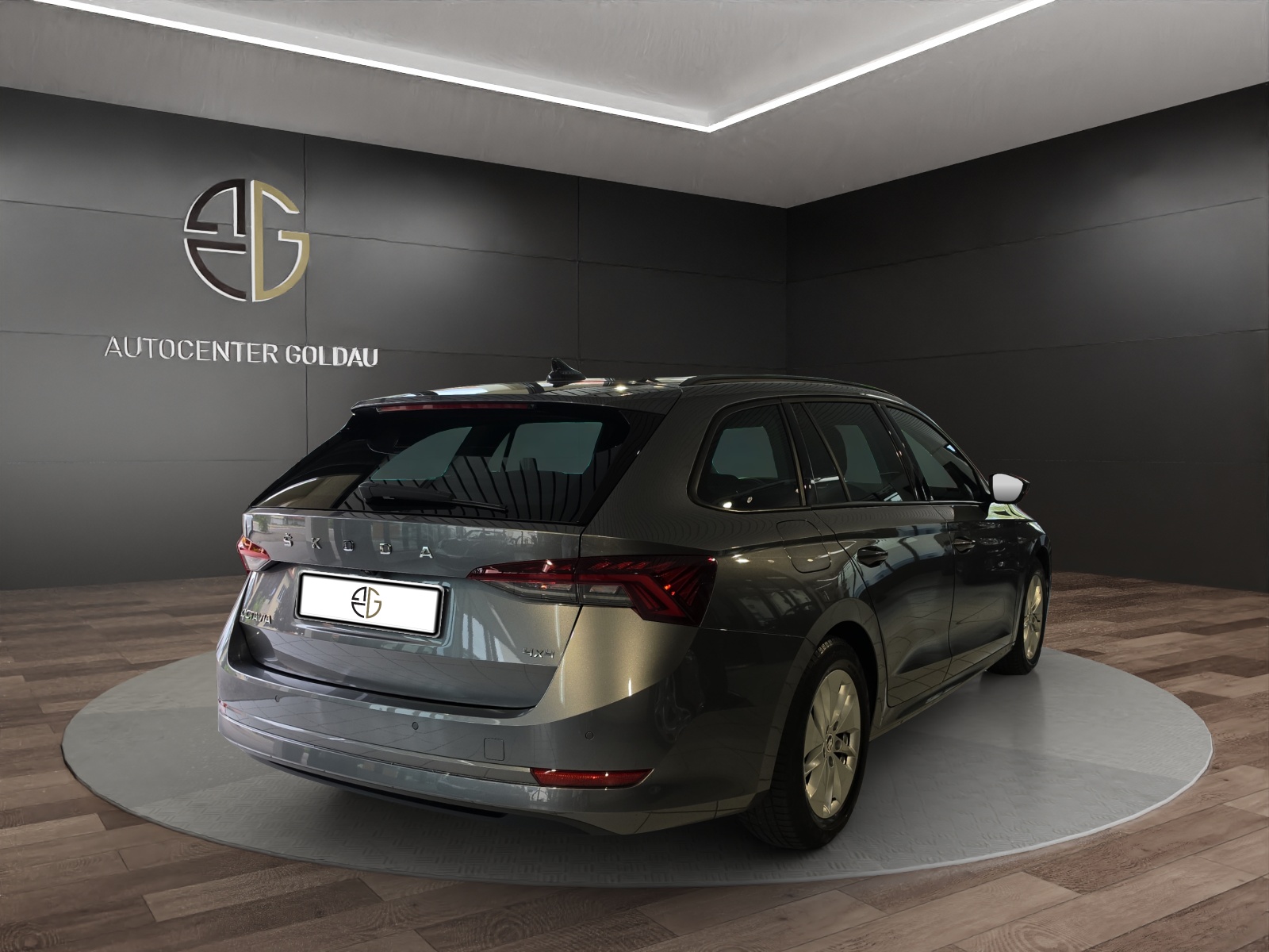 SKODA Octavia Combi 2.0 TDI DSG Ambition 4x4-showroom-element-3