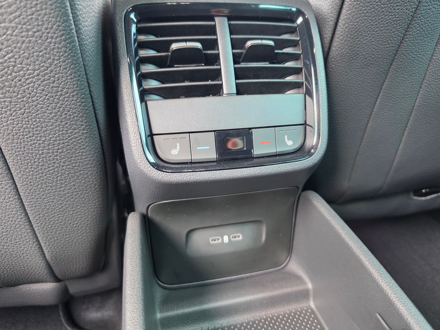 SKODA Octavia Combi 2.0 TSI DSG RS 30 Years Edition-image-21