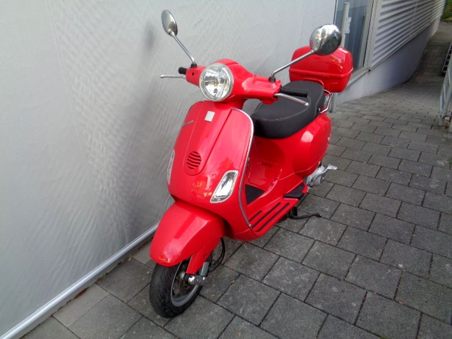 PIAGGIO VESPA LX 125 I.E.-image-1