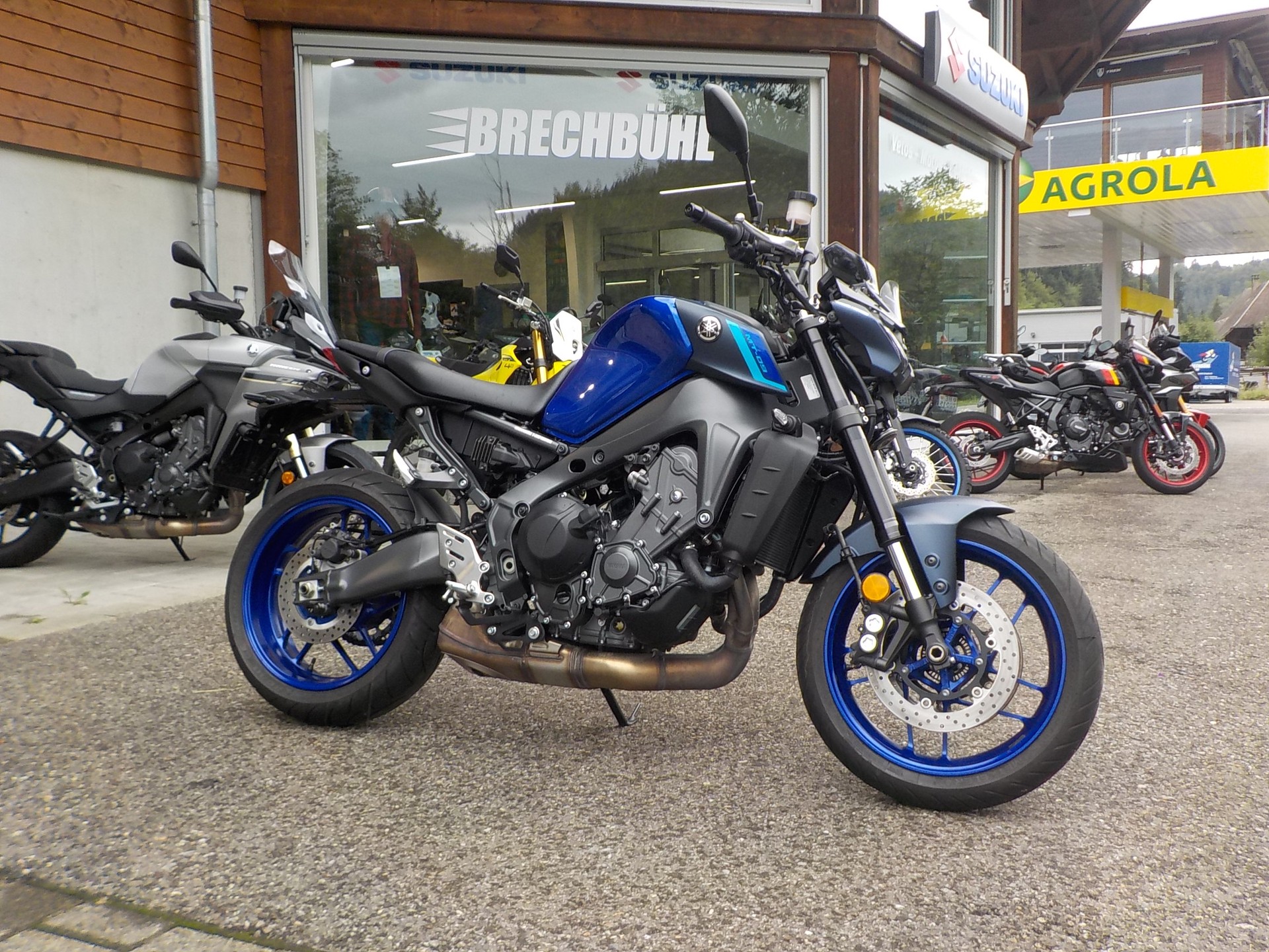 YAMAHA MT-09-image-0