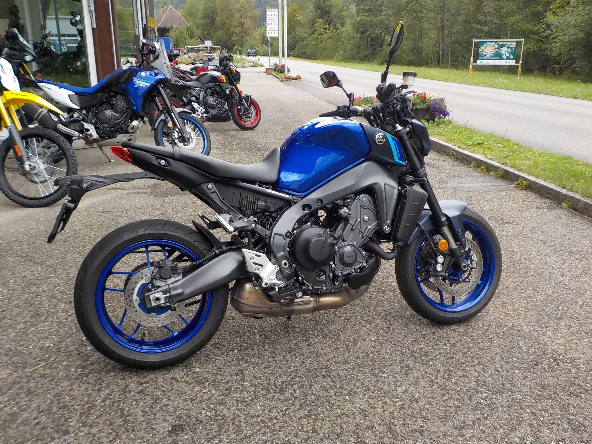 YAMAHA MT-09-image-6