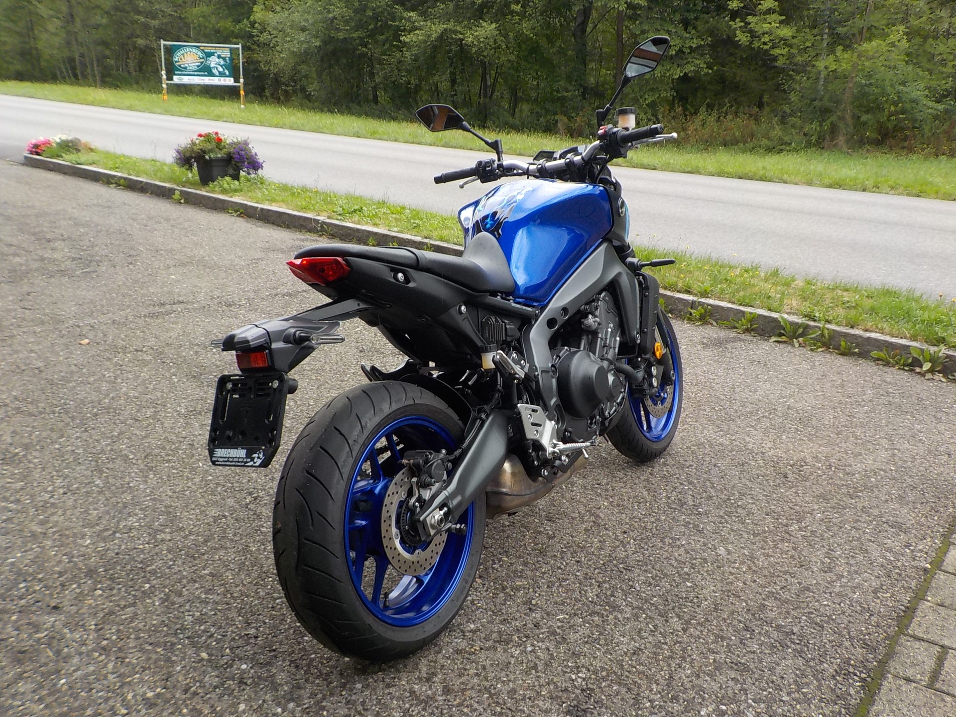YAMAHA MT-09-image-5