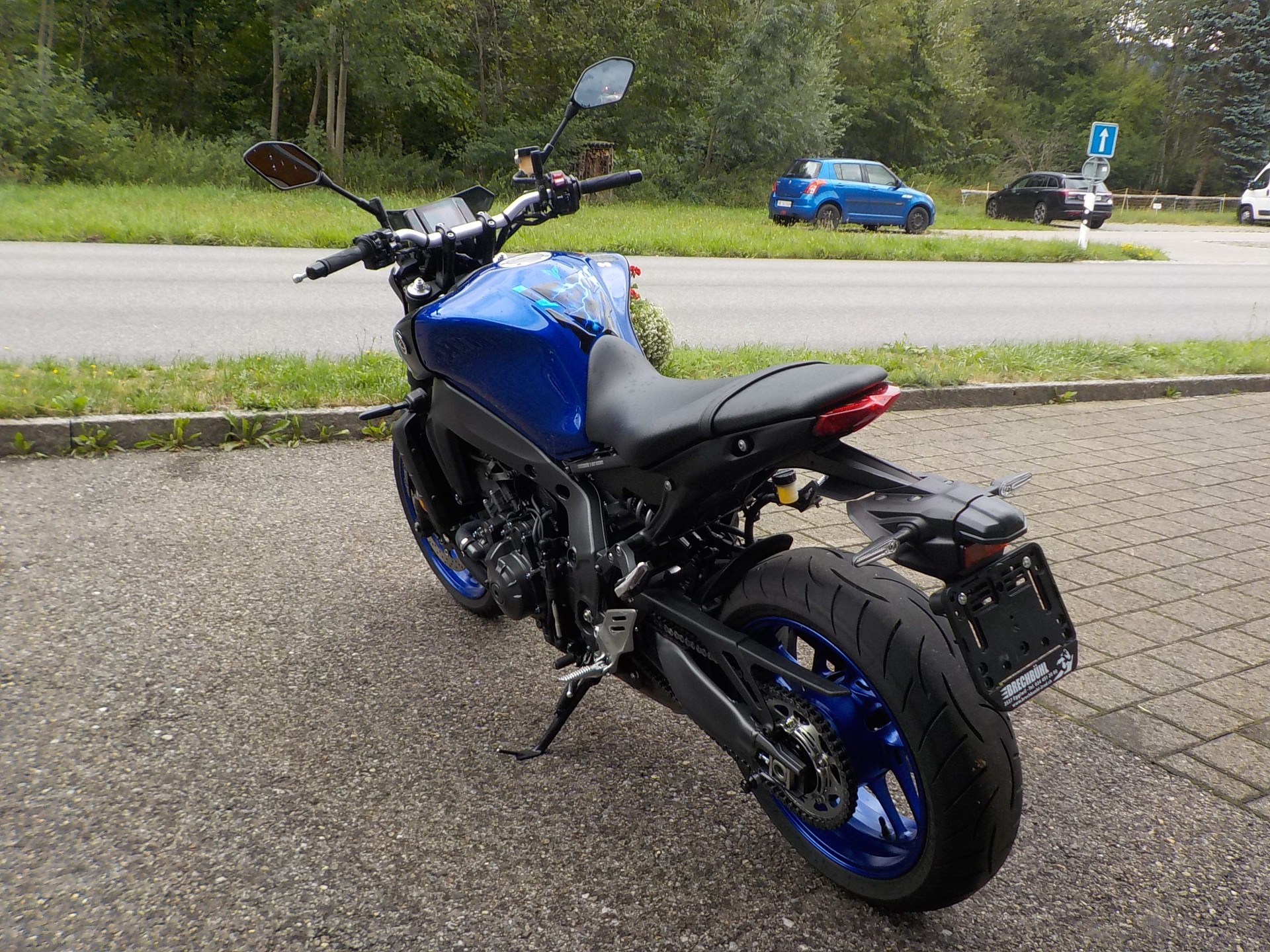 YAMAHA MT-09-image-4