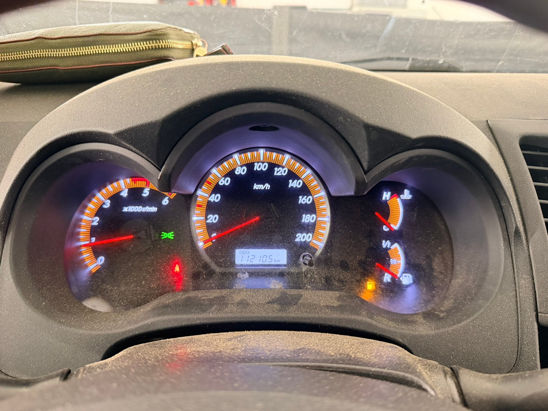 TOYOTA Hilux 2.5D 4WD Double Cab Luna-image-11