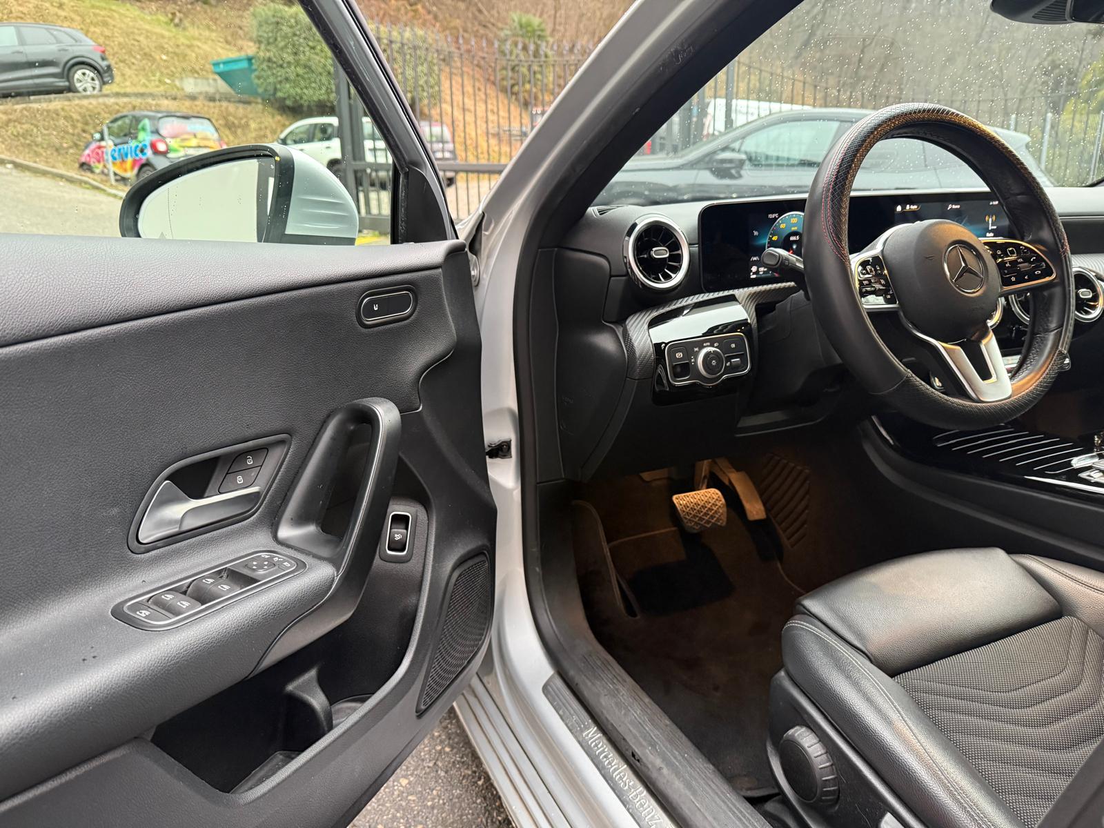 MERCEDES-BENZ A 200 Progressive 7G-DCT-image-9