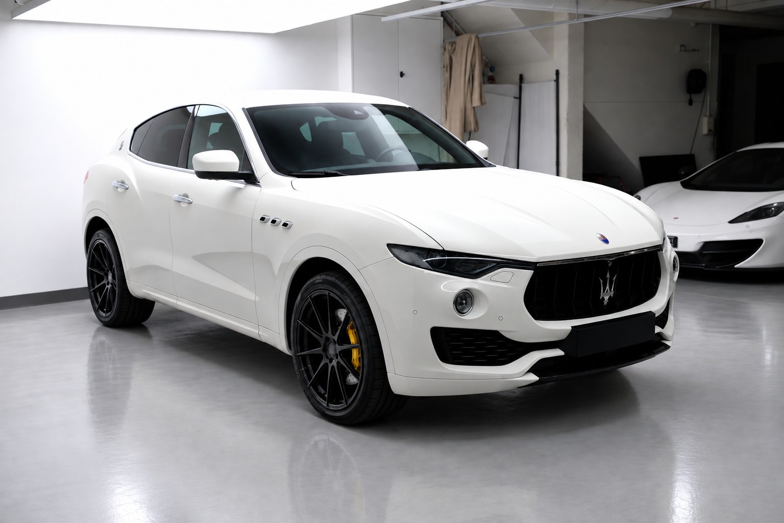MASERATI Levante S 3.0 V6 Automatica-showroom-element-3