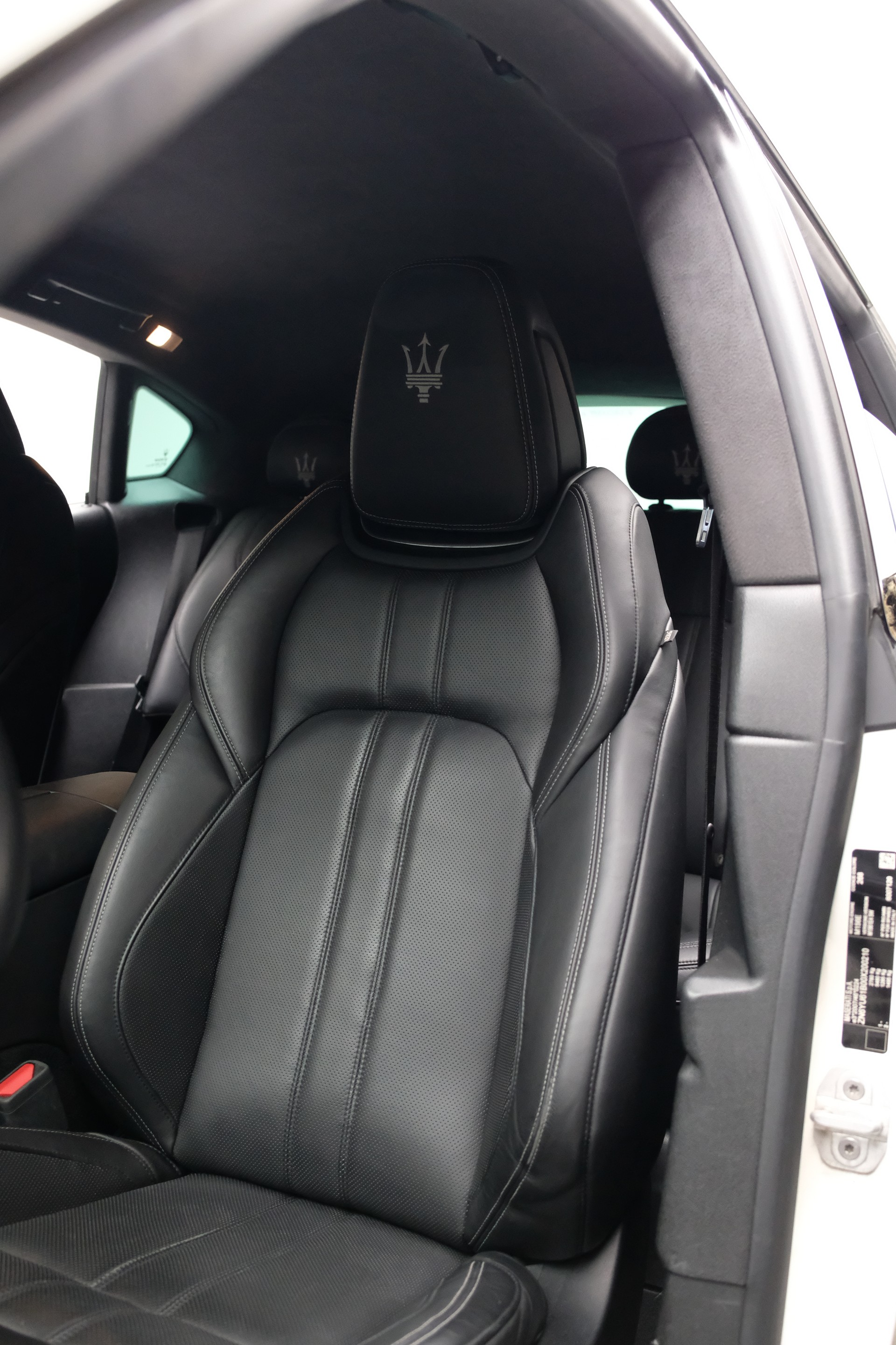 MASERATI Levante S 3.0 V6 Automatica-image-16