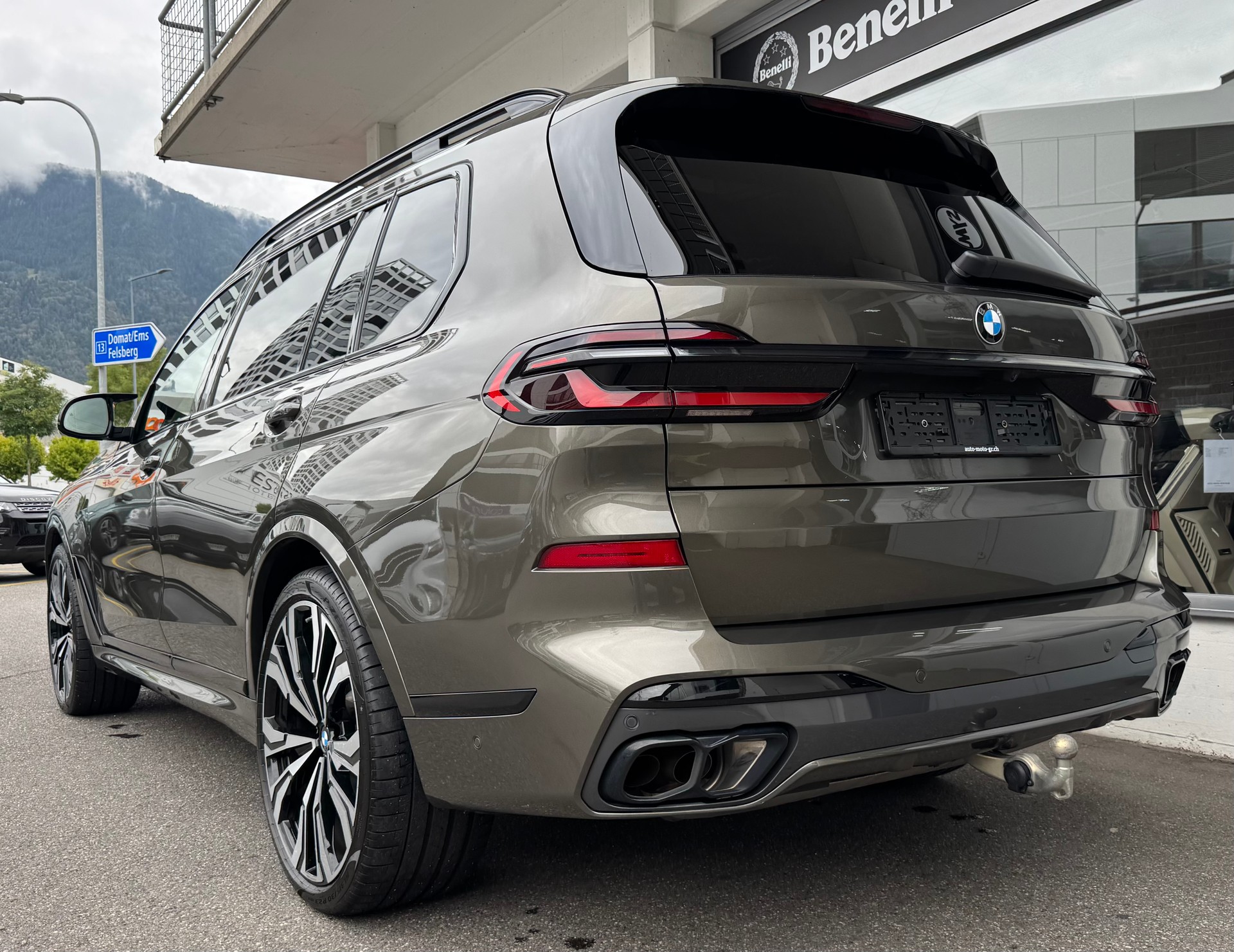 BMW X7 xDrive 48V M60i Steptronic M Sport Pro Individual-showroom-element-3
