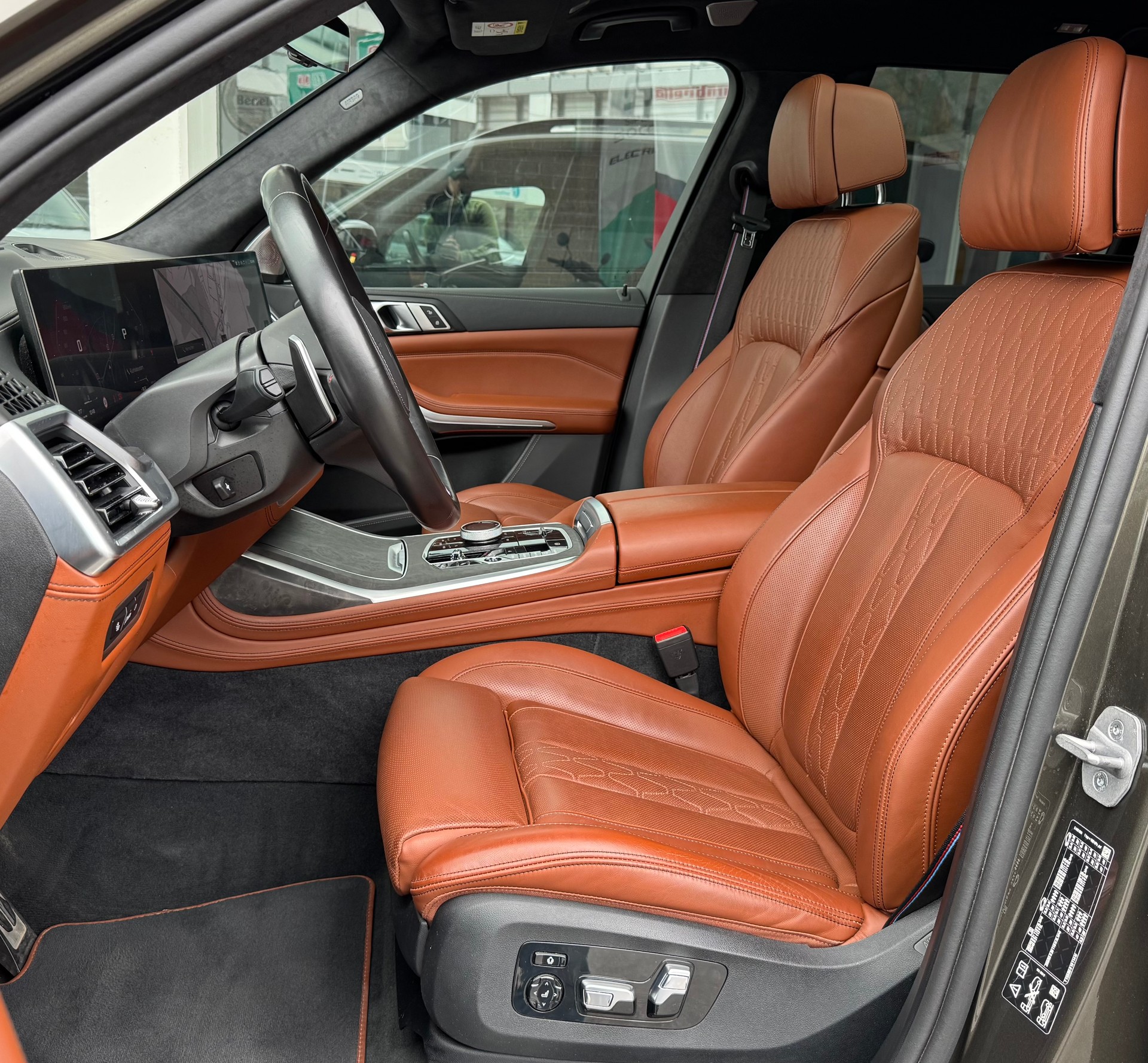 BMW X7 xDrive 48V M60i Steptronic M Sport Pro Individual-image-7