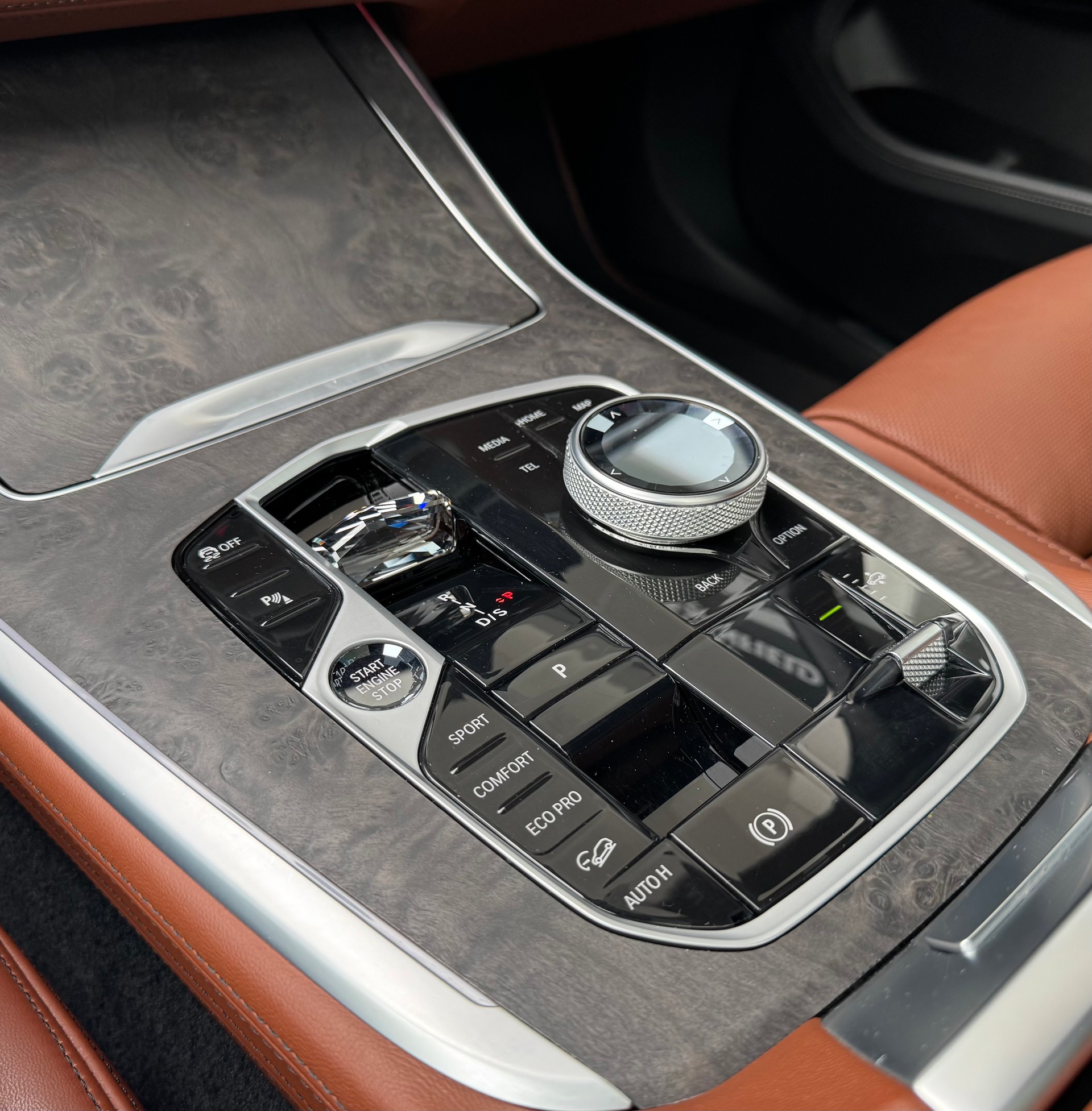 BMW X7 xDrive 48V M60i Steptronic M Sport Pro Individual-image-24