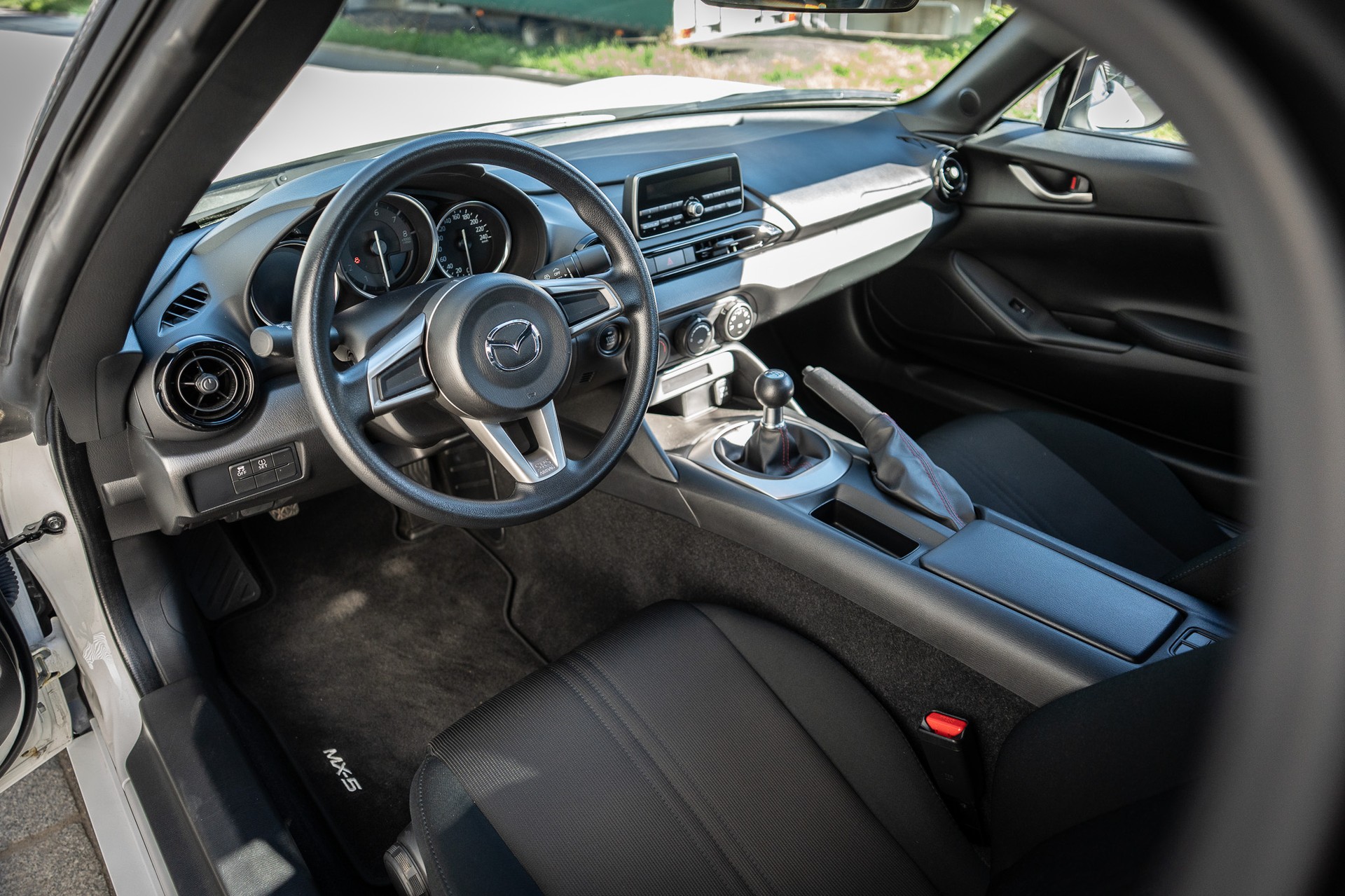 MAZDA MX-5 SKYACTIV-G 131 Challenge-image-8