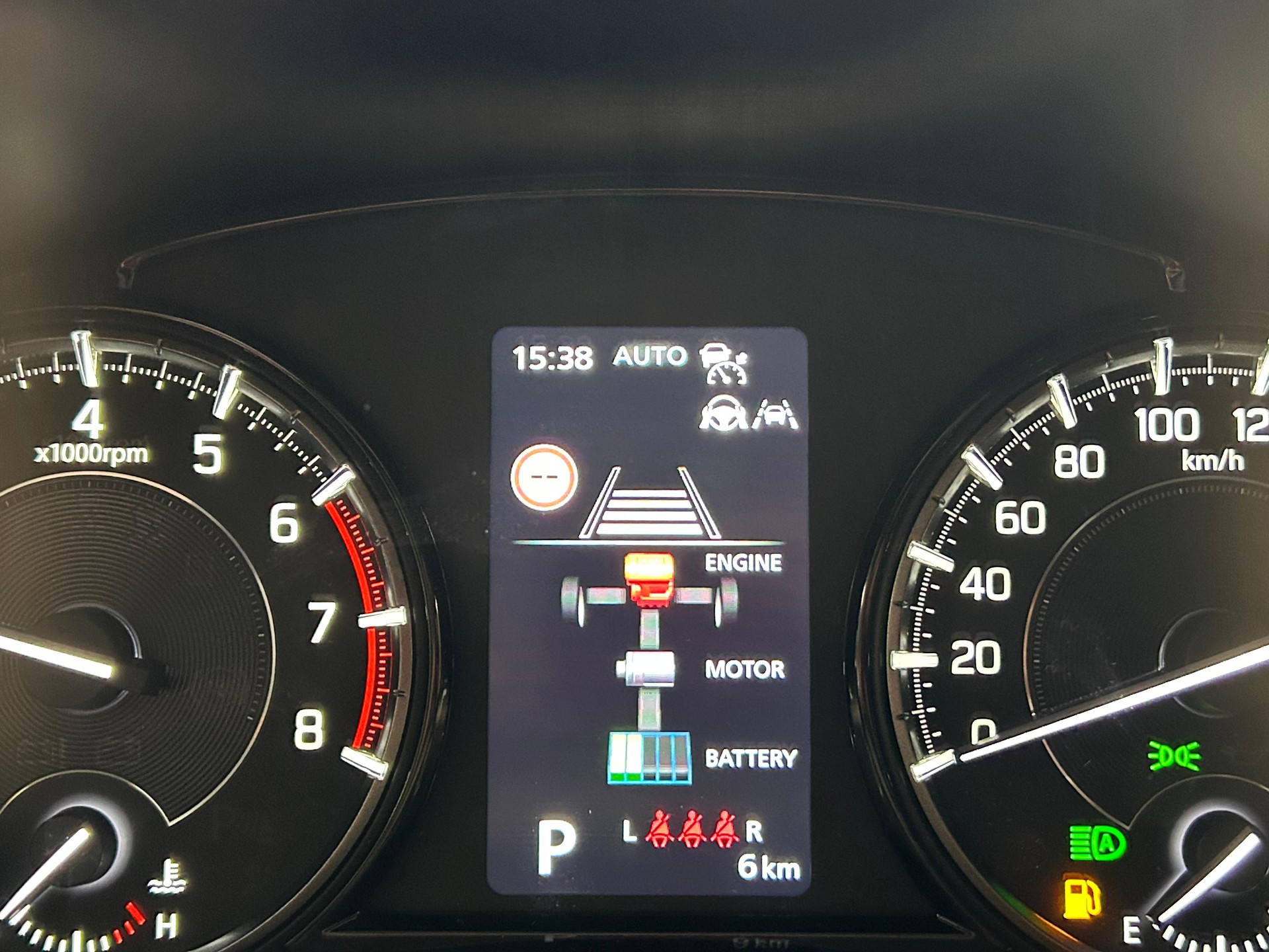 SUZUKI S-Cross 1.4 T Piz Sulai Top Hybrid 4x4 4 ROUES HIVER OFFERT-image-9