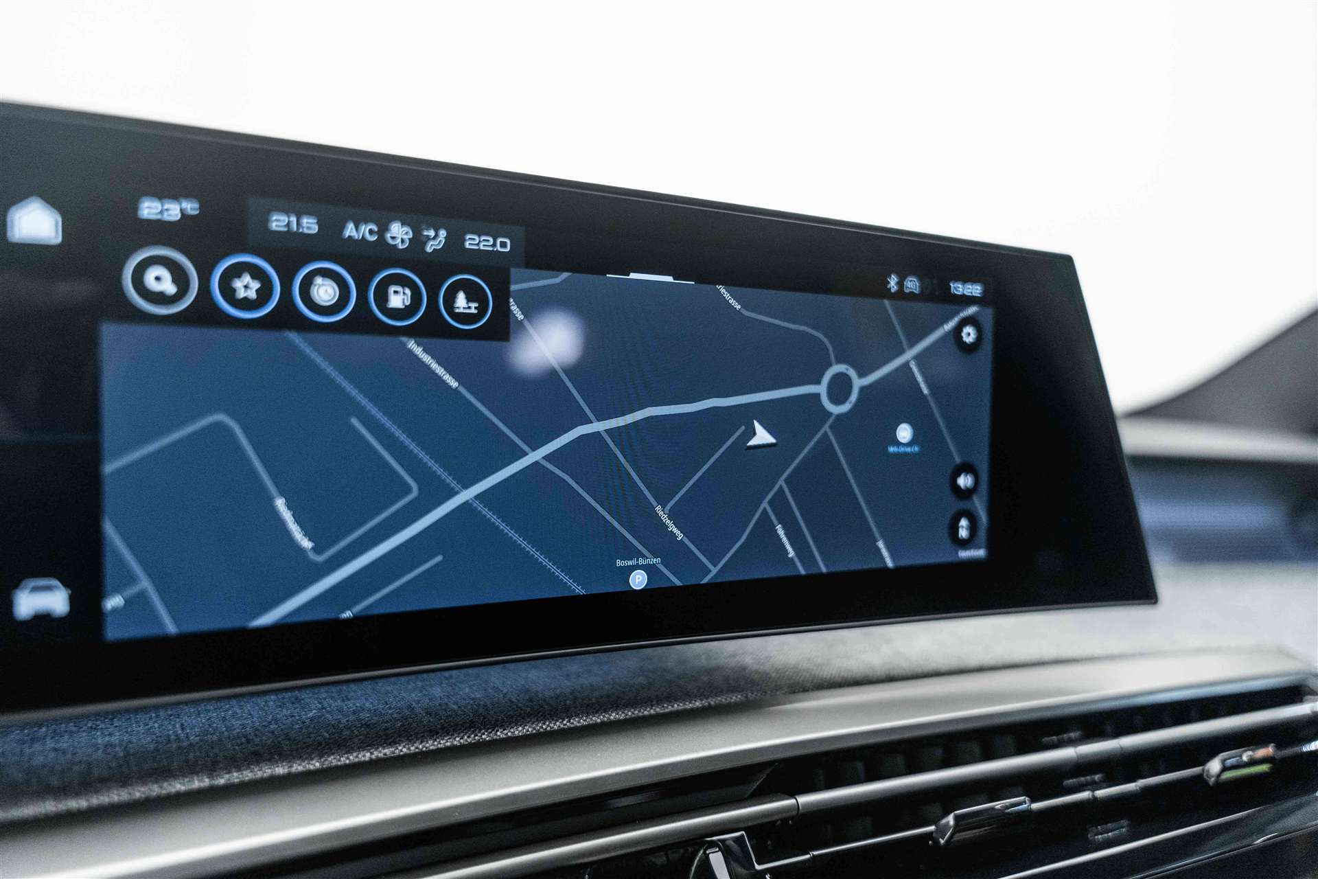 PEUGEOT 3008 145 GT Hybrid e-DCS-Automat-image-15