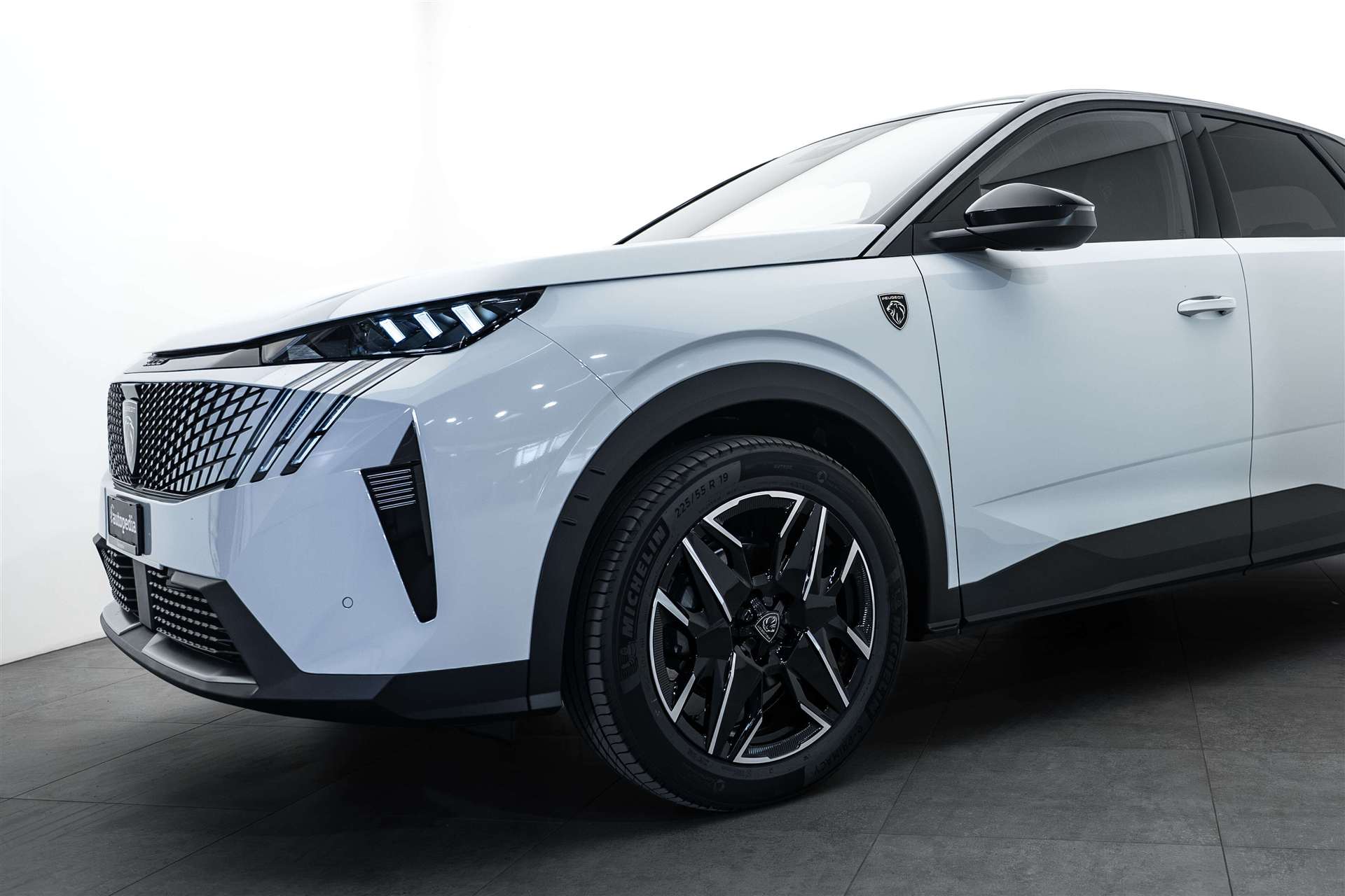PEUGEOT 3008 145 GT Hybrid e-DCS-Automat-showroom-element-1